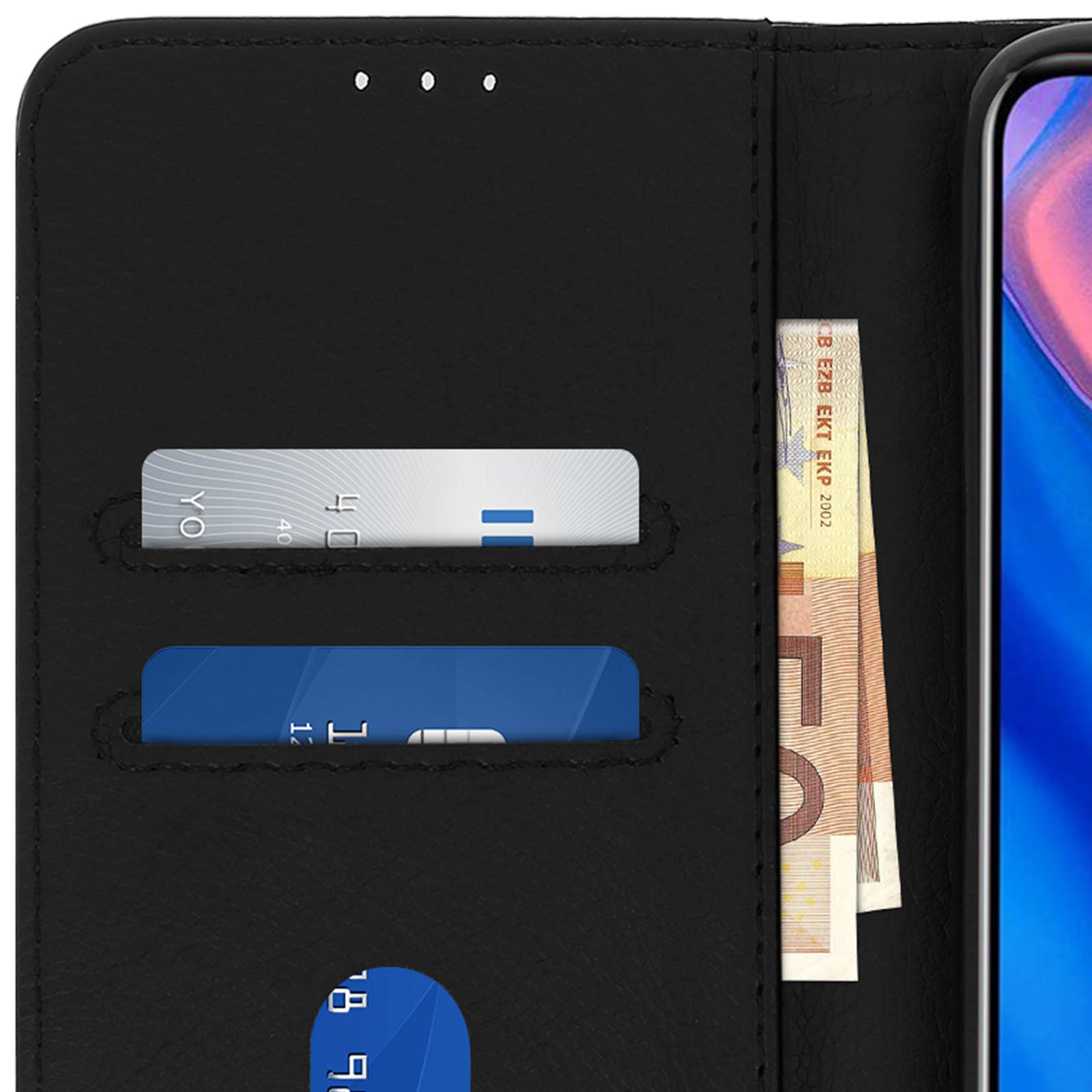 Étui portefeuille pour téléphone avec cartes et argent liquide à l'intérieur. Cuir noir avec carte bleue.