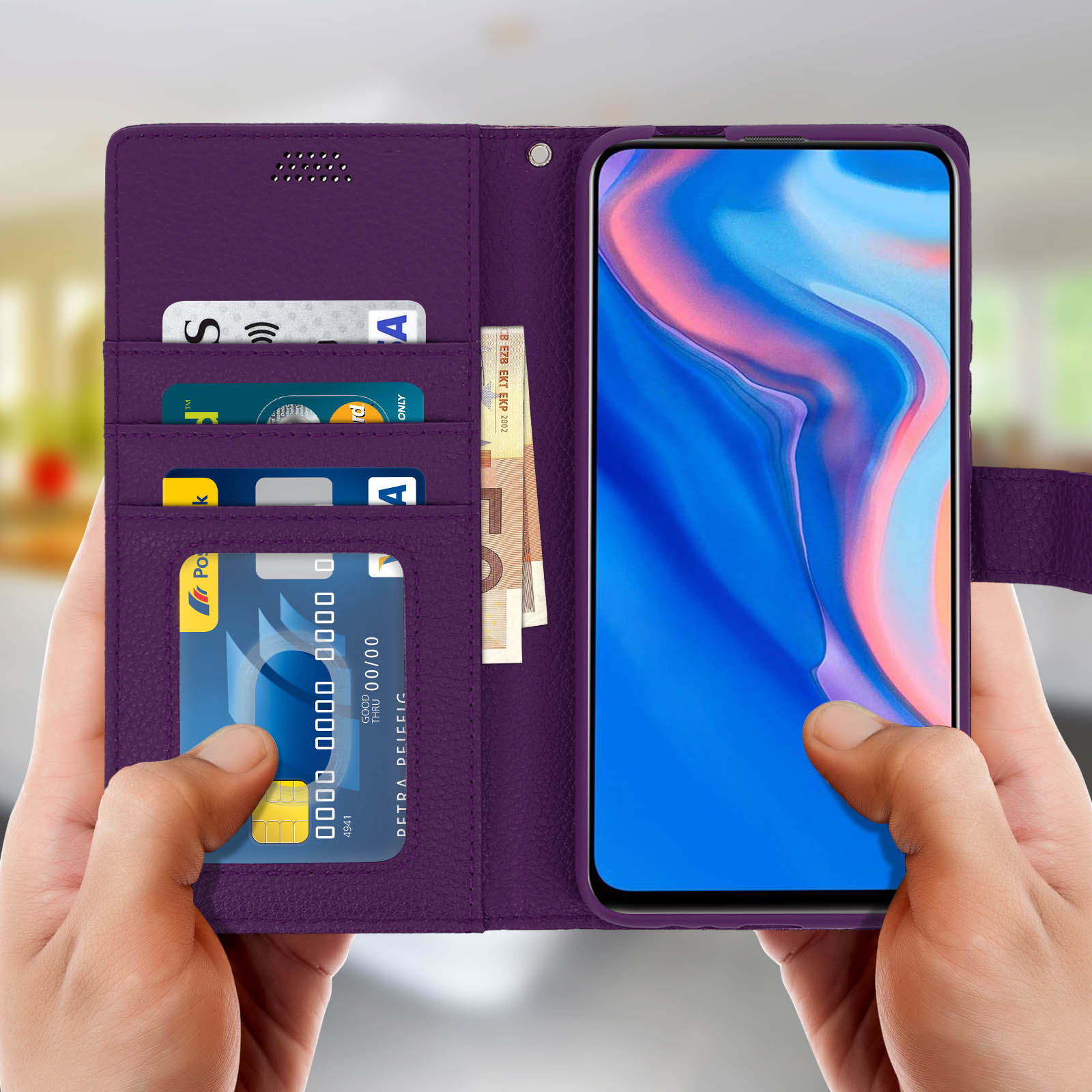 Custodia viola per telefono con carte, contanti e telefono. Tenuta da mani.