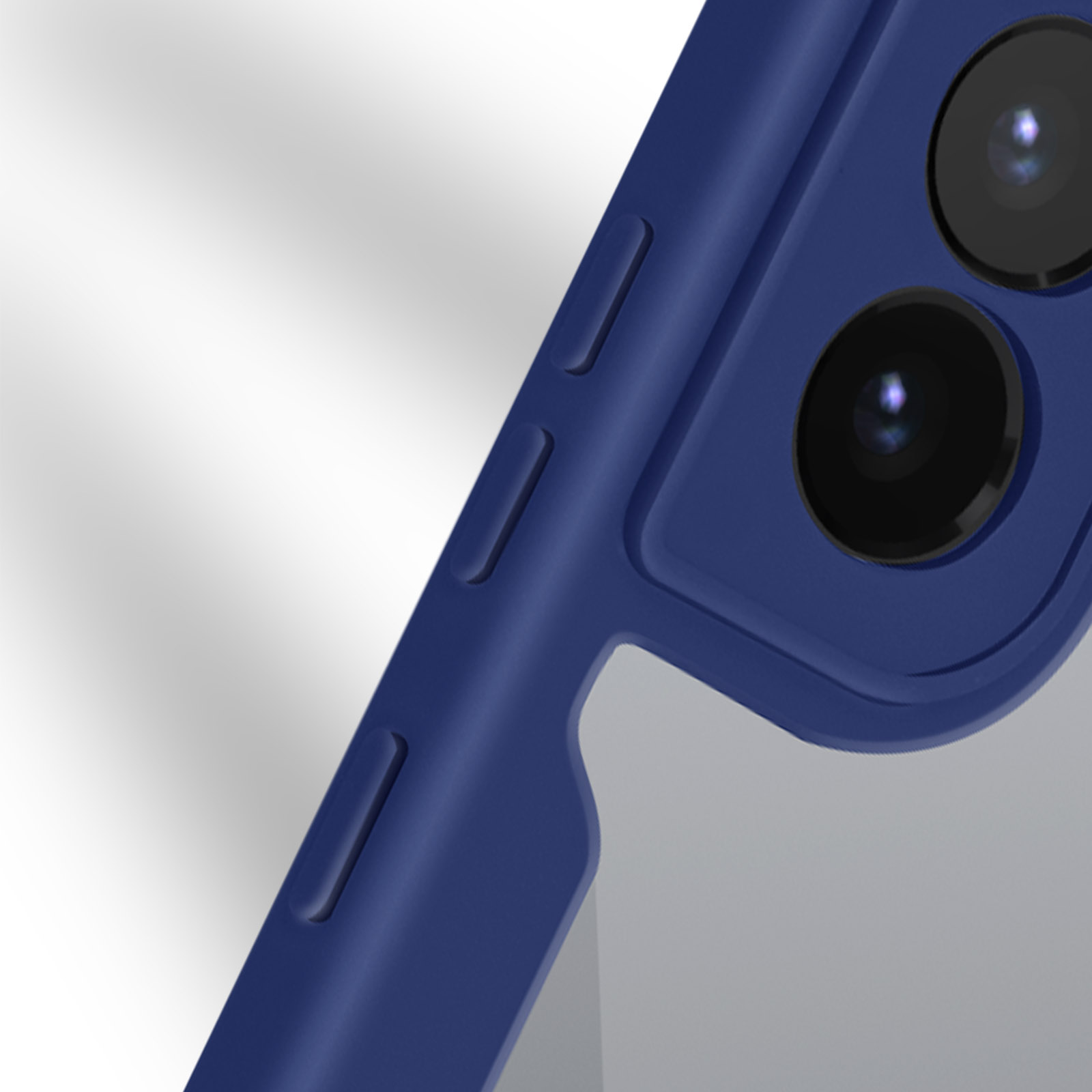 Primo piano di una custodia blu per telefono con lenti della fotocamera e pulsanti. Sfondo bianco.