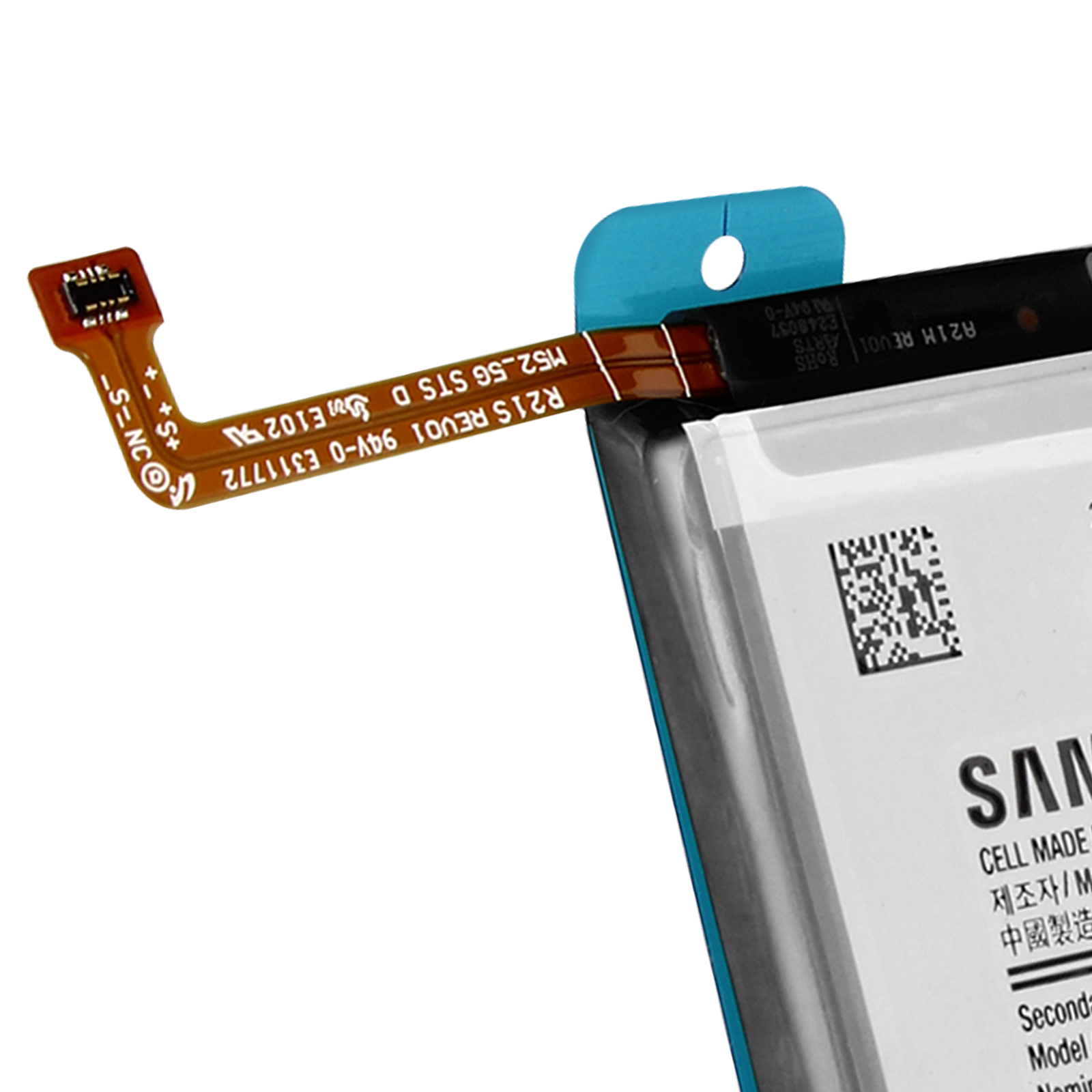 Un cavo flessibile della batteria del telefono con testo e segni, su sfondo blu.