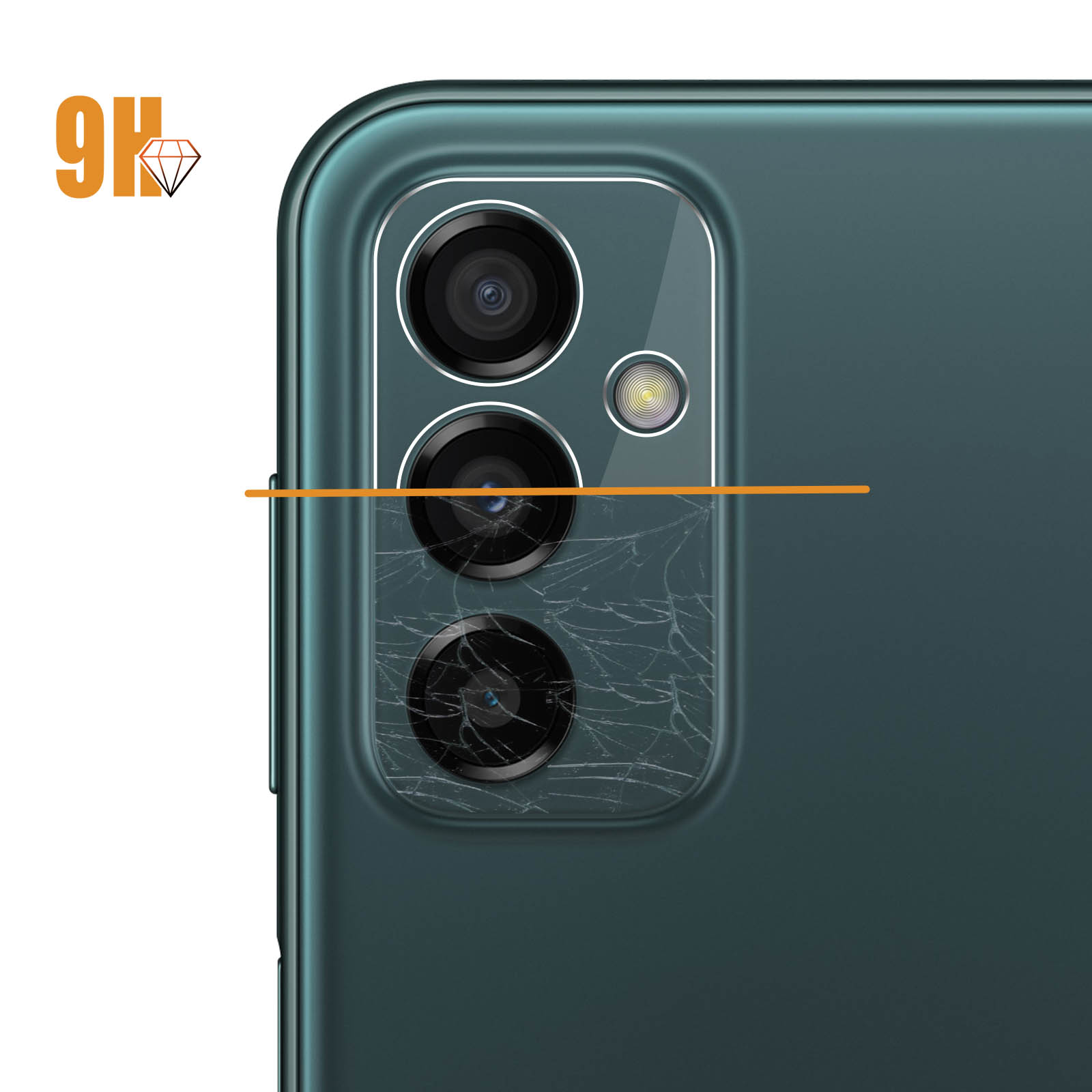 Gros plan sur l'objectif de l'appareil photo d'un téléphone avec des fissures visibles sur le couvercle.