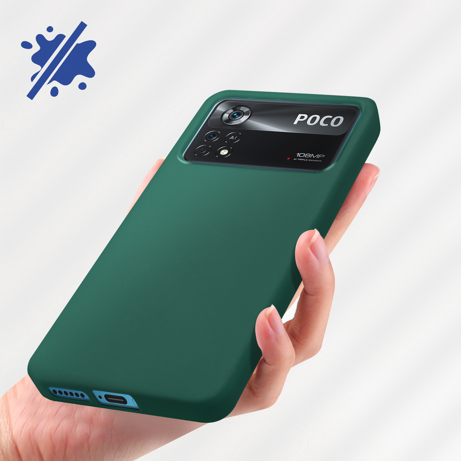 Una custodia verde per telefono tenuta in mano. Un logo Poco è sul telefono. Le goccioline d'acqua non sono visibili.