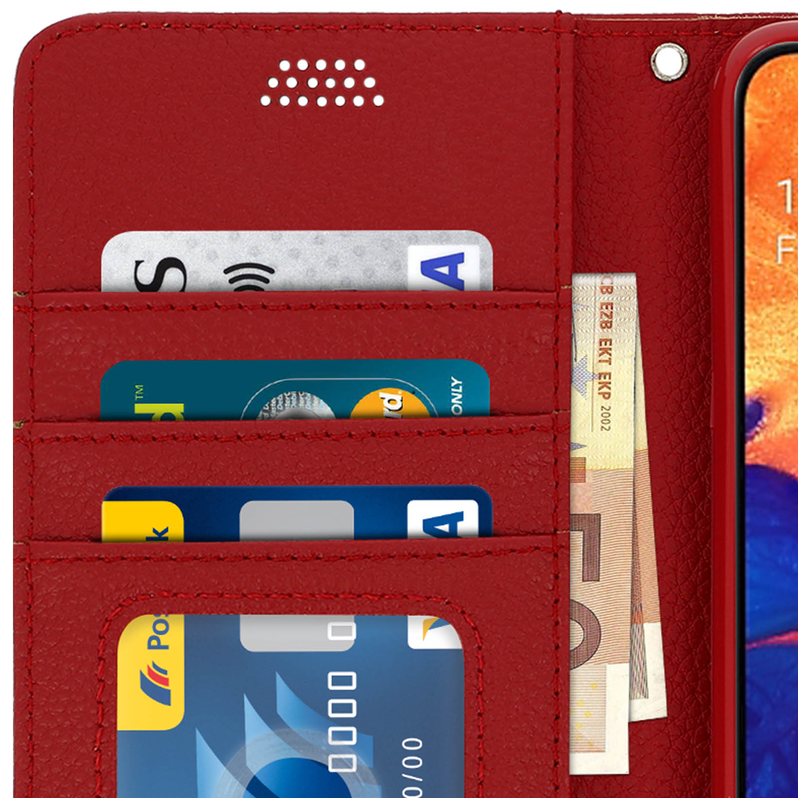 Rode telefoonhoes met creditcards en geld erin. De hoes is open.