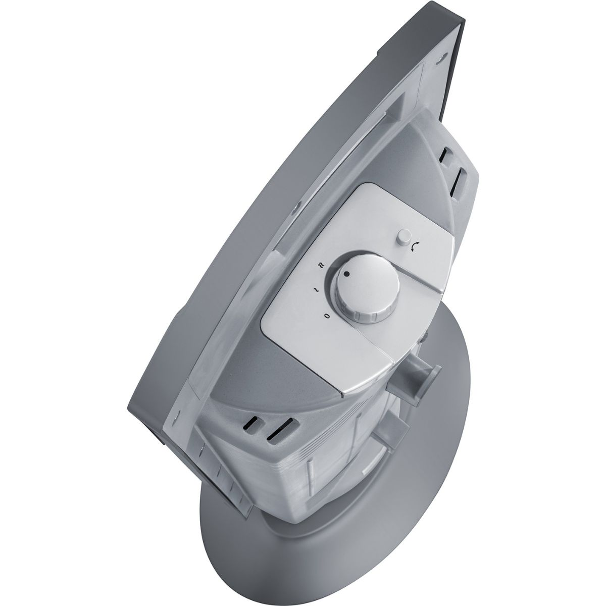Eine schräge Ansicht eines grauen elektronischen Geräts mit einem Drehknopf, auf weißem Hintergrund.