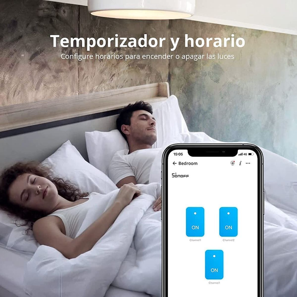 Una coppia dorme a letto; il telefono mostra l'app per le luci.