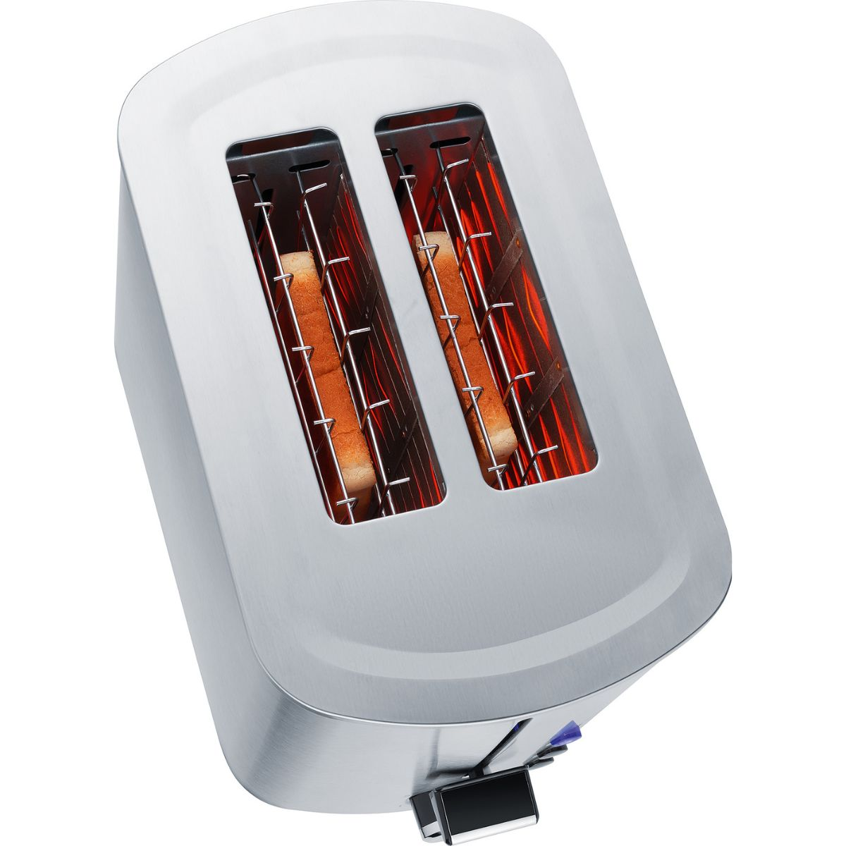 Ein silberner Toaster mit zwei Schlitzen, mit Toastbrot und rotem Licht.