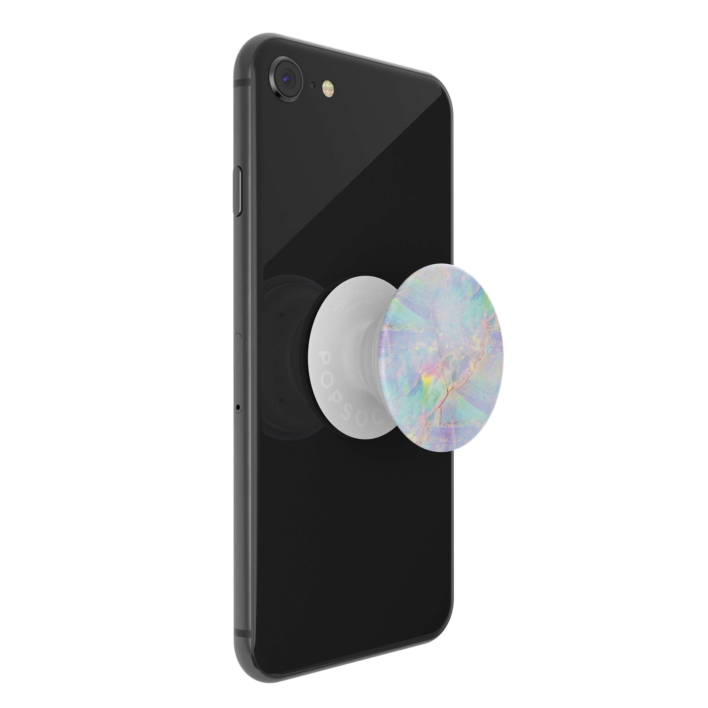 Smartphone negro con un PopSocket blanco con un diseño iridiscente. El fondo es blanco.