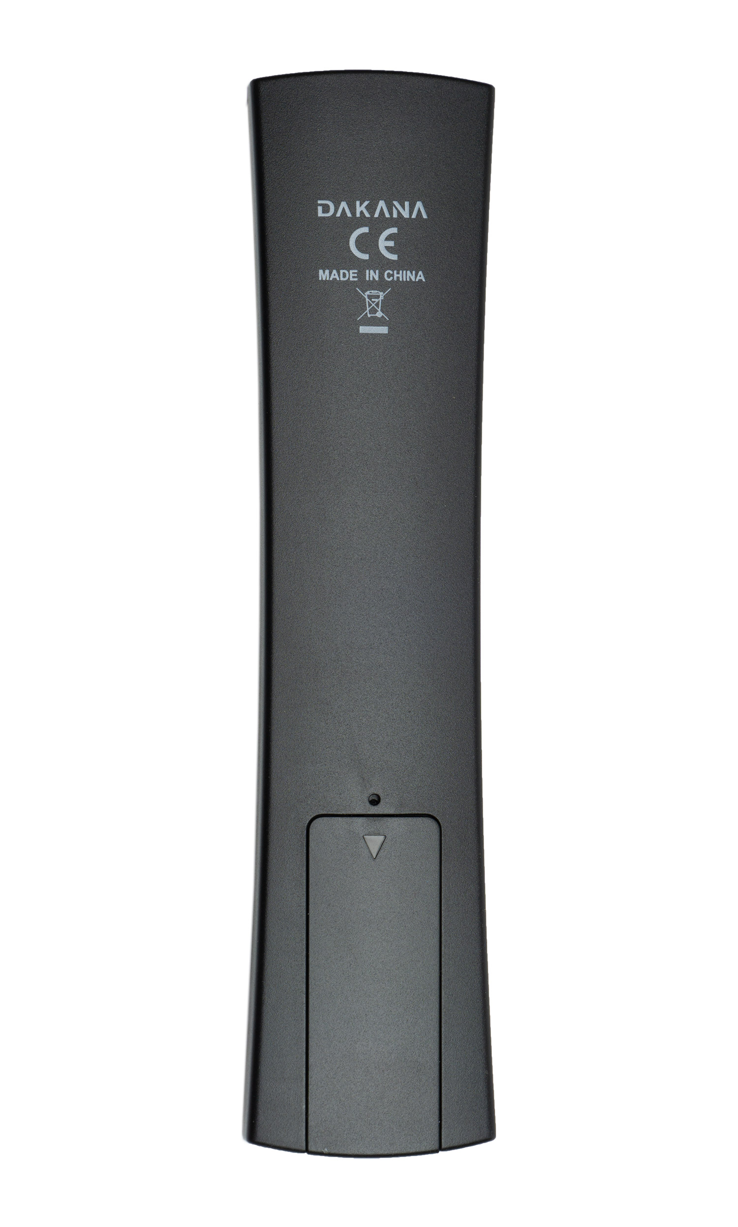 Rückseite einer schwarzen Fernbedienung mit der Marke 'DAKANA' und einem Batteriefach.