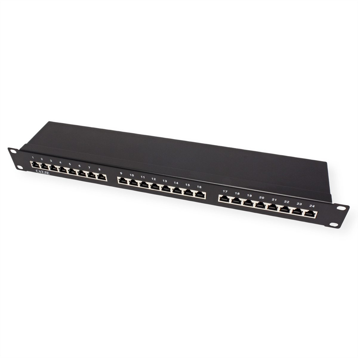 Schwarzes Netzwerk-Patchpanel mit 24 Anschlüssen. Beschriftete Anschlüsse, weißer Hintergrund.