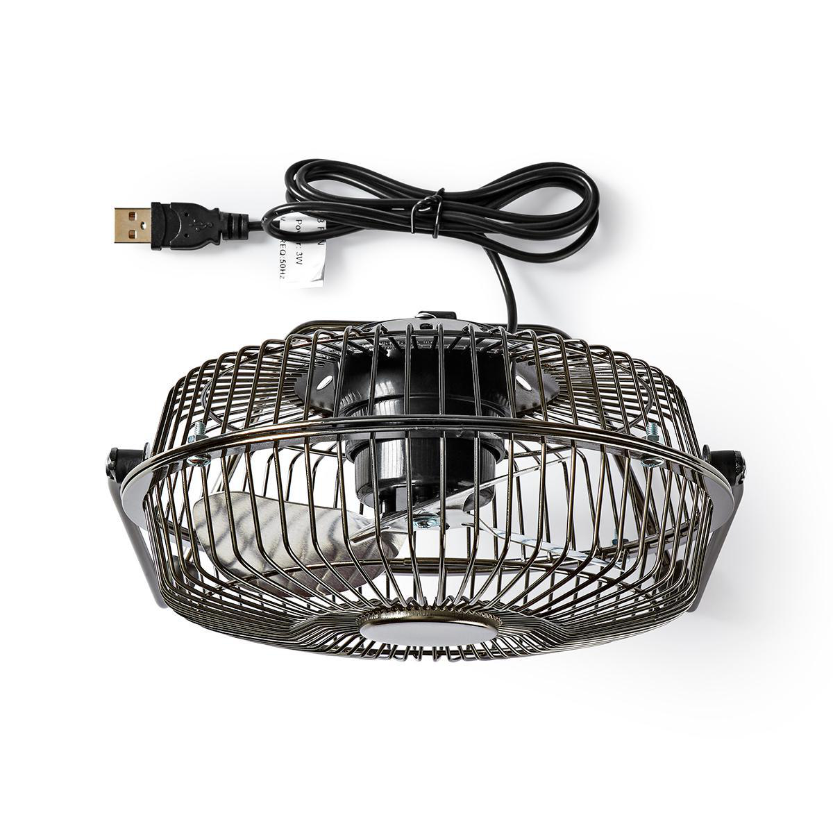 Un ventilatore da scrivania USB nero con griglia metallica e pale visibili. Un cavo USB nero è collegato.