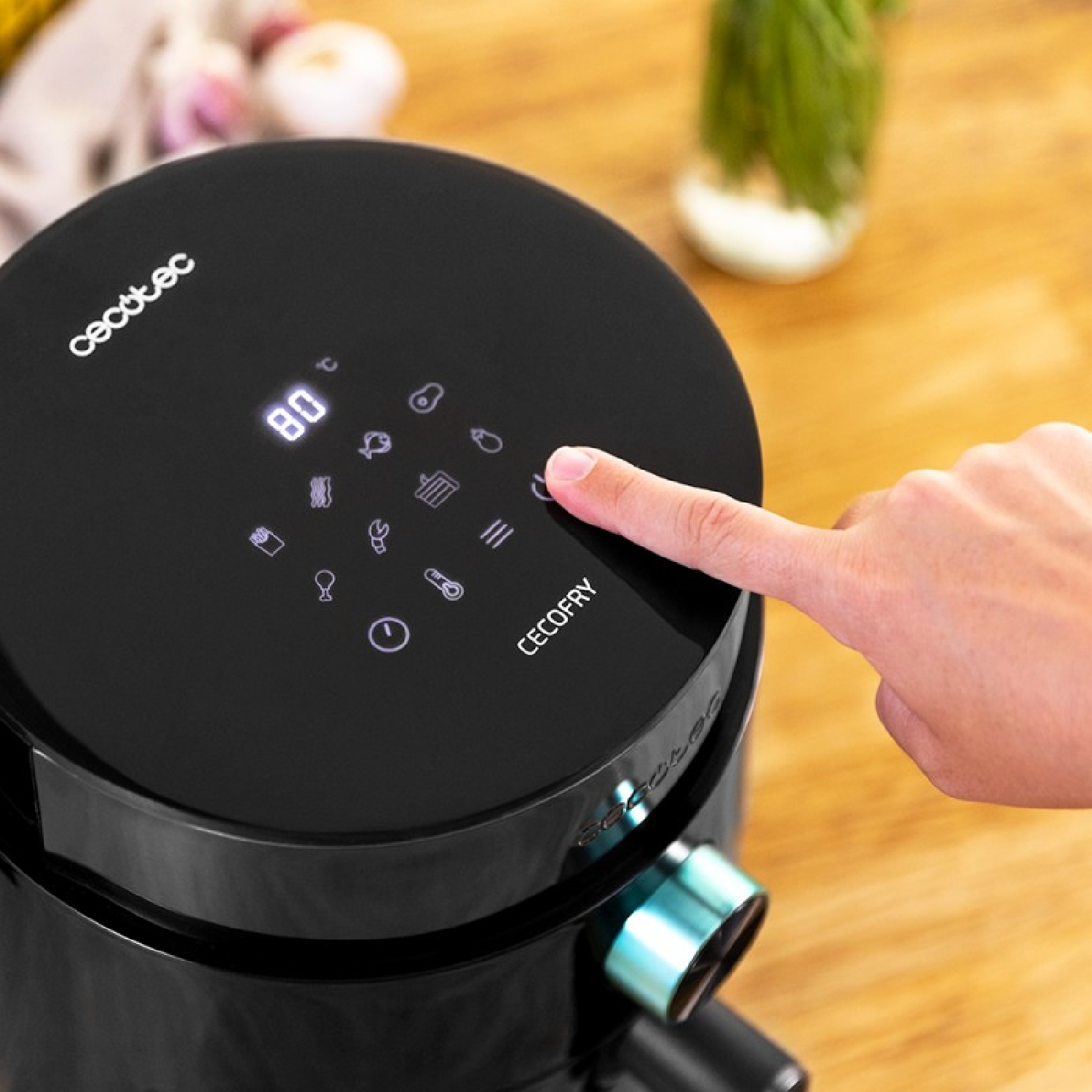 CECOTEC Cecofry Essential Rapid Moon Touch FRIGGITRICE AD ARIA, capacità 2,5 l, Max potenza 1200 W, 8 programmi, da 80 °C a 200 °C, Nero