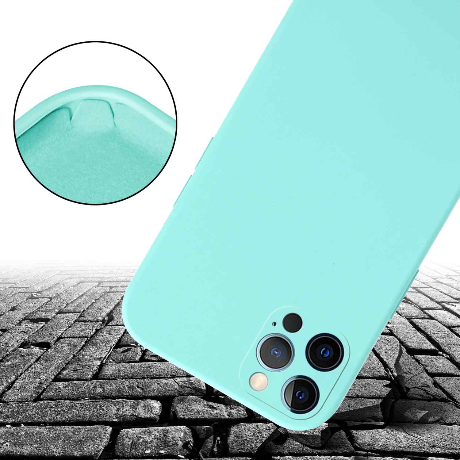 Custodia per telefono di colore verde menta, mostrata dopo un test di caduta su una superficie di mattoni.