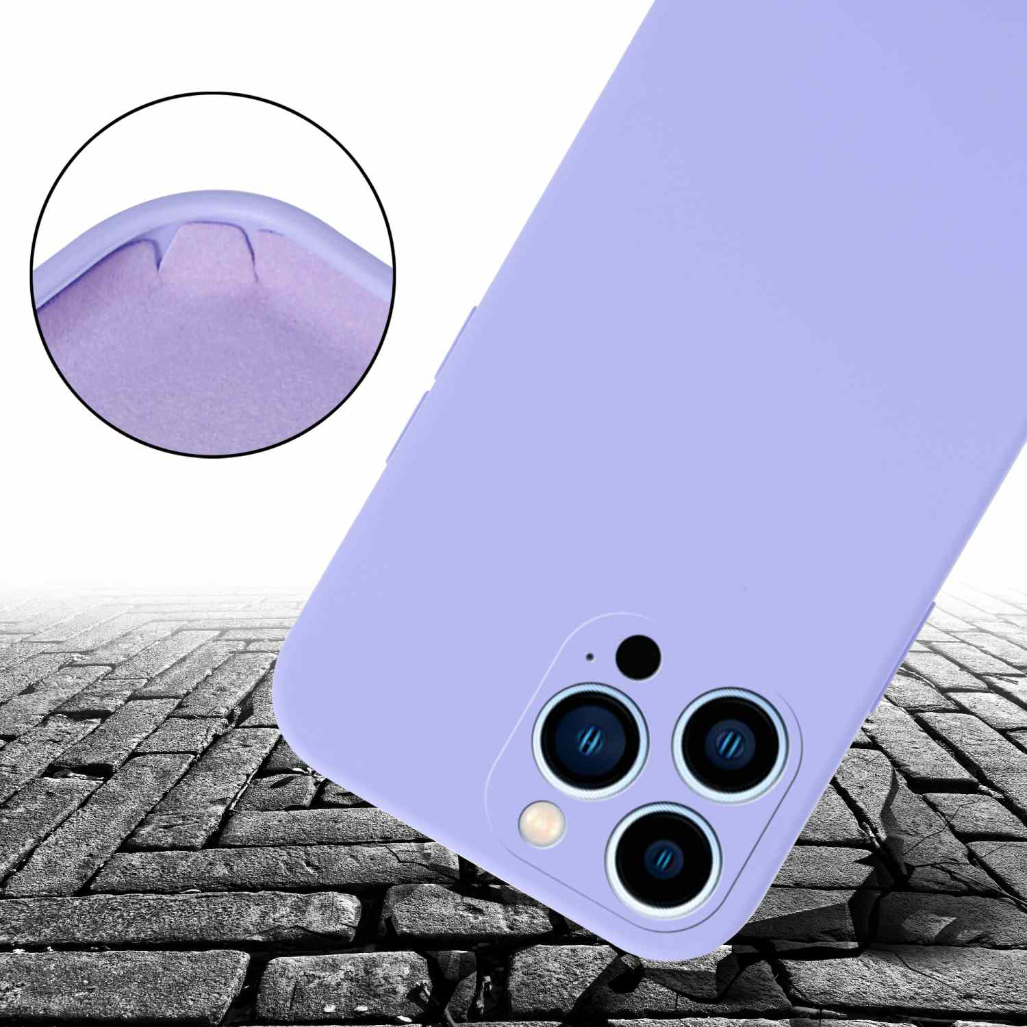 Una custodia per telefono viola su un terreno di mattoni, con una leggera angolazione e ombra.