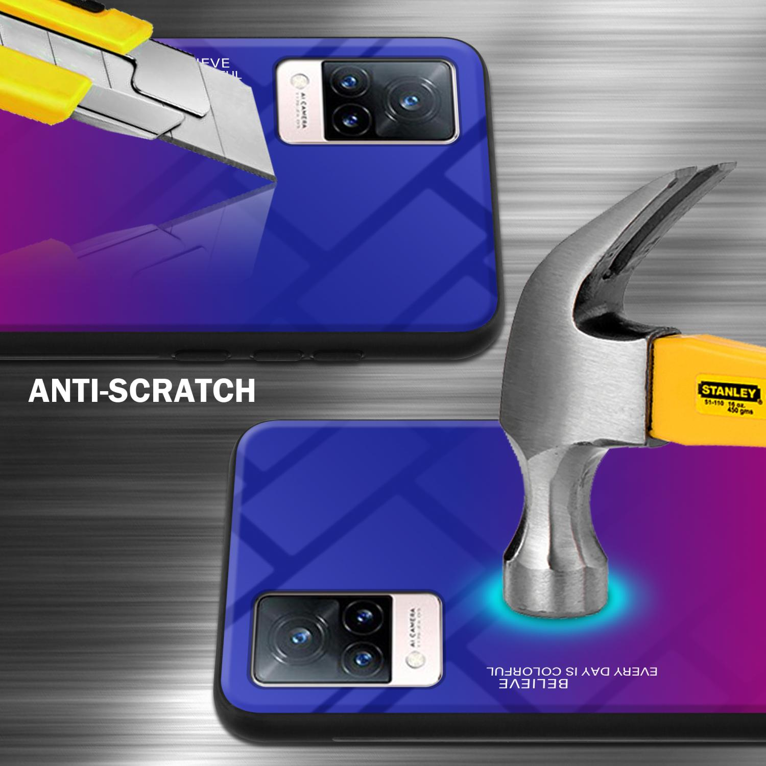 Custodia per telefono, sfumatura blu/viola, tagliata con un coltello e colpita da un martello. Testo: ANTI-GRAFFIO.