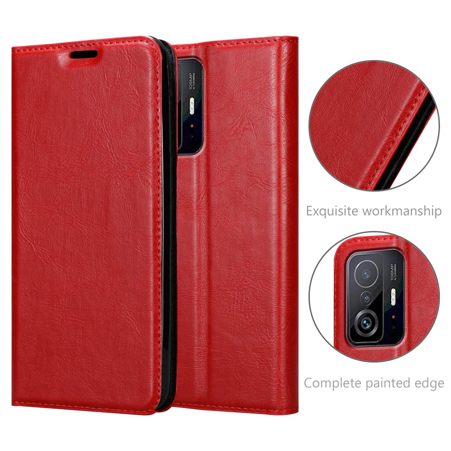 Custodia per telefono in pelle rossa. La custodia è aperta. Primo piano della fotocamera del telefono. Sfondo bianco.
