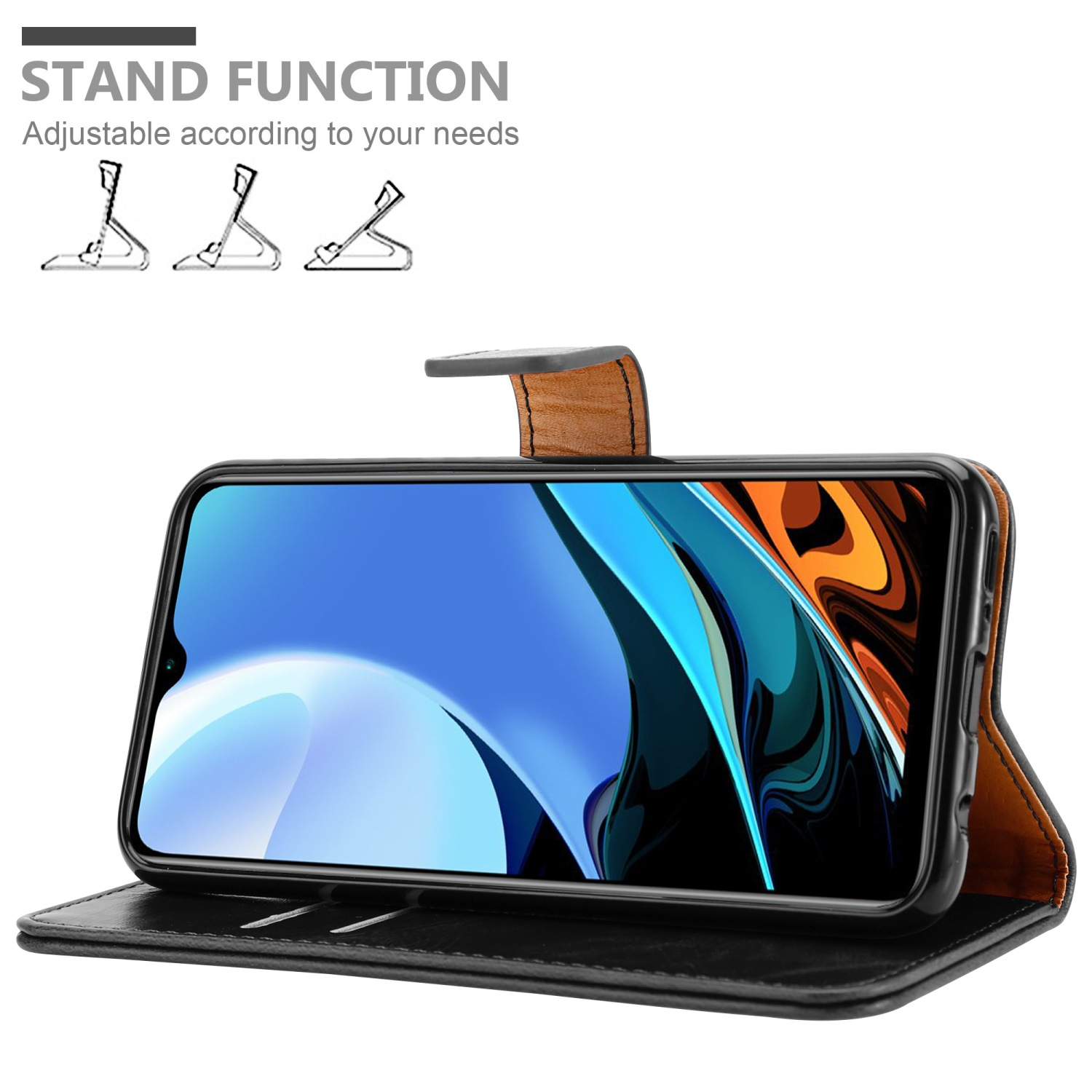 Schwarze Handyhülle mit Ständerfunktion. Das Telefon ist auf der Hülle. Die Hülle ist auf weißem Hintergrund.