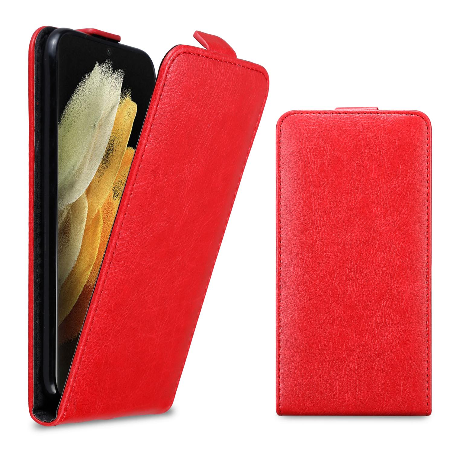 Custodia per telefono rossa, aperta e chiusa, con telefono all'interno. Sfondo bianco.