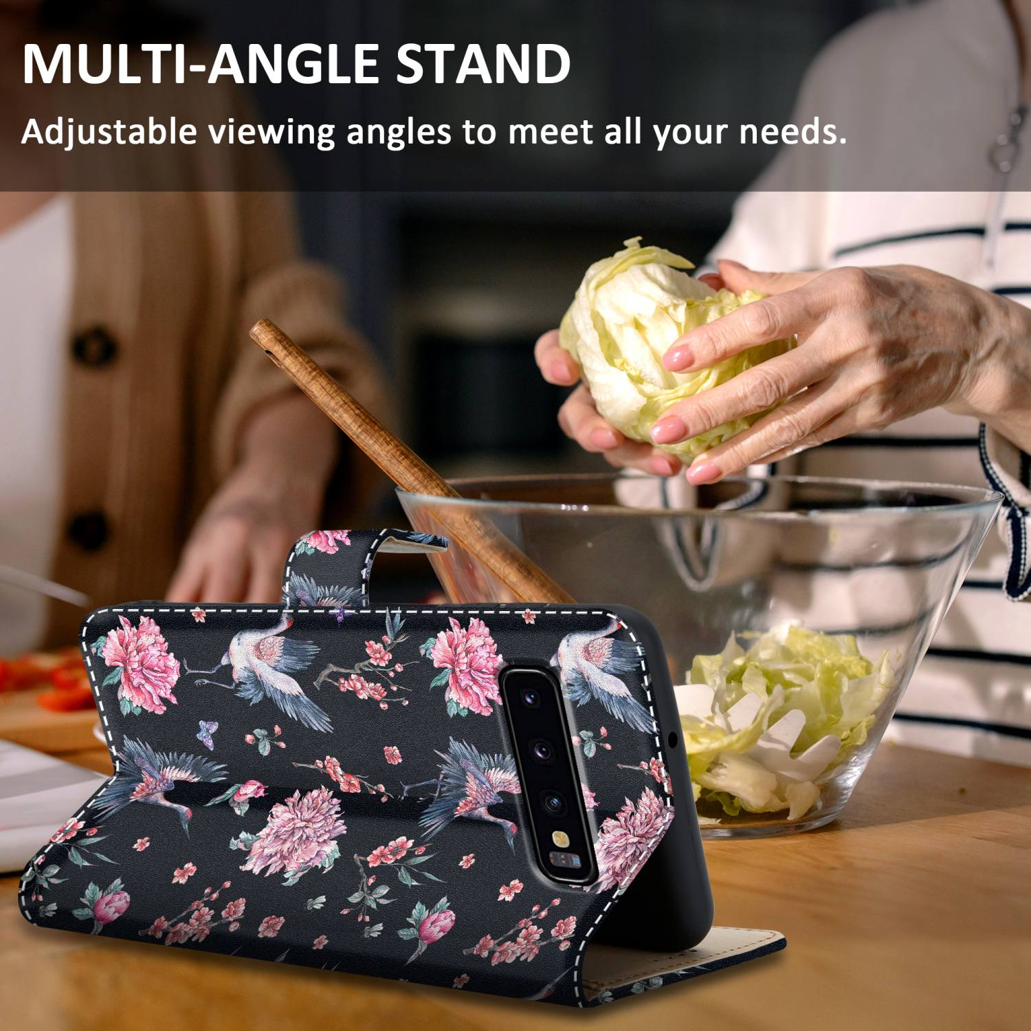 Handyhülle mit floralem Design, Person im Hintergrund. Text: 'MULTI-ANGLE STAND'.