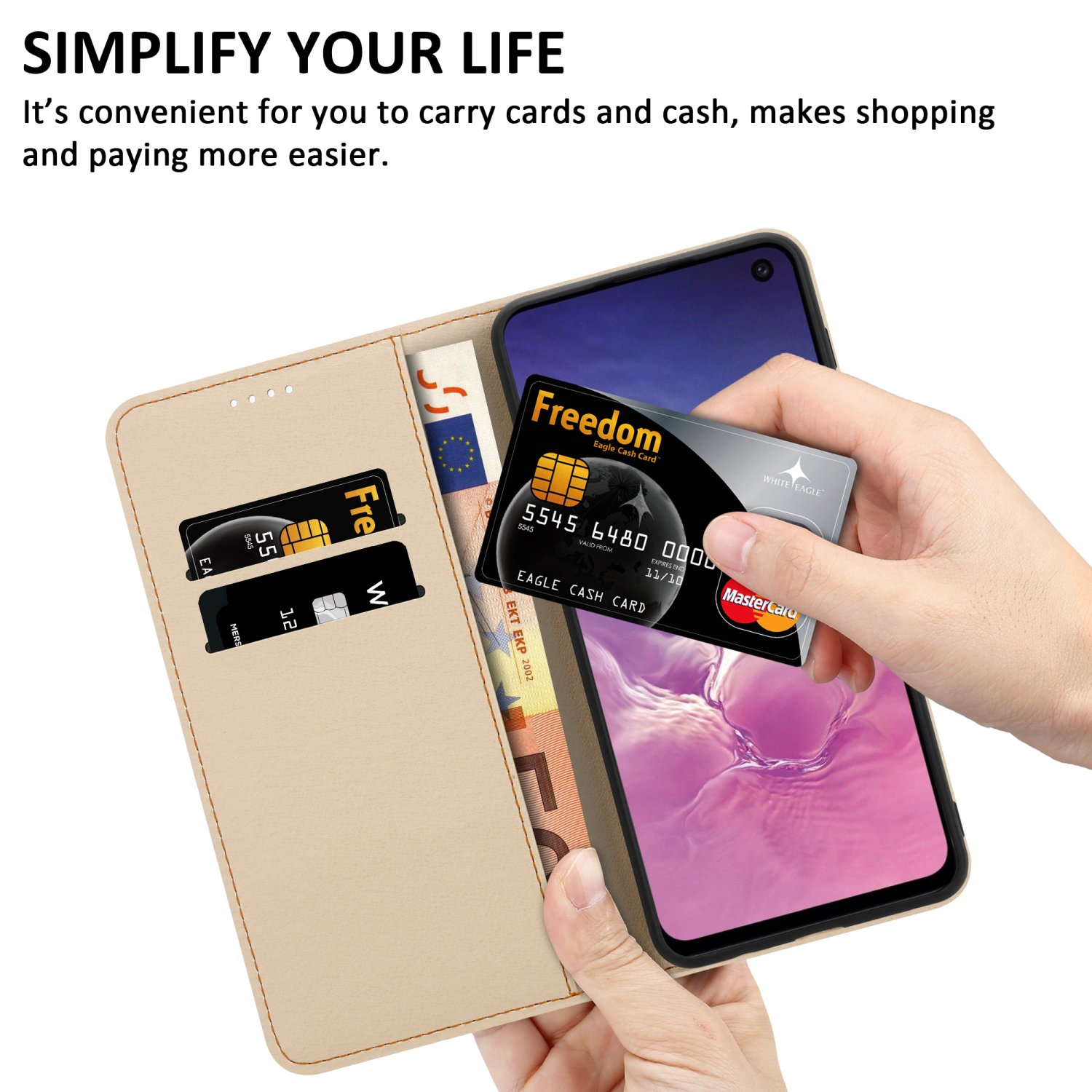 Una mano che tiene una carta di credito, accanto a un telefono e a un portafoglio con carte. Testo: Semplifica la tua vita.