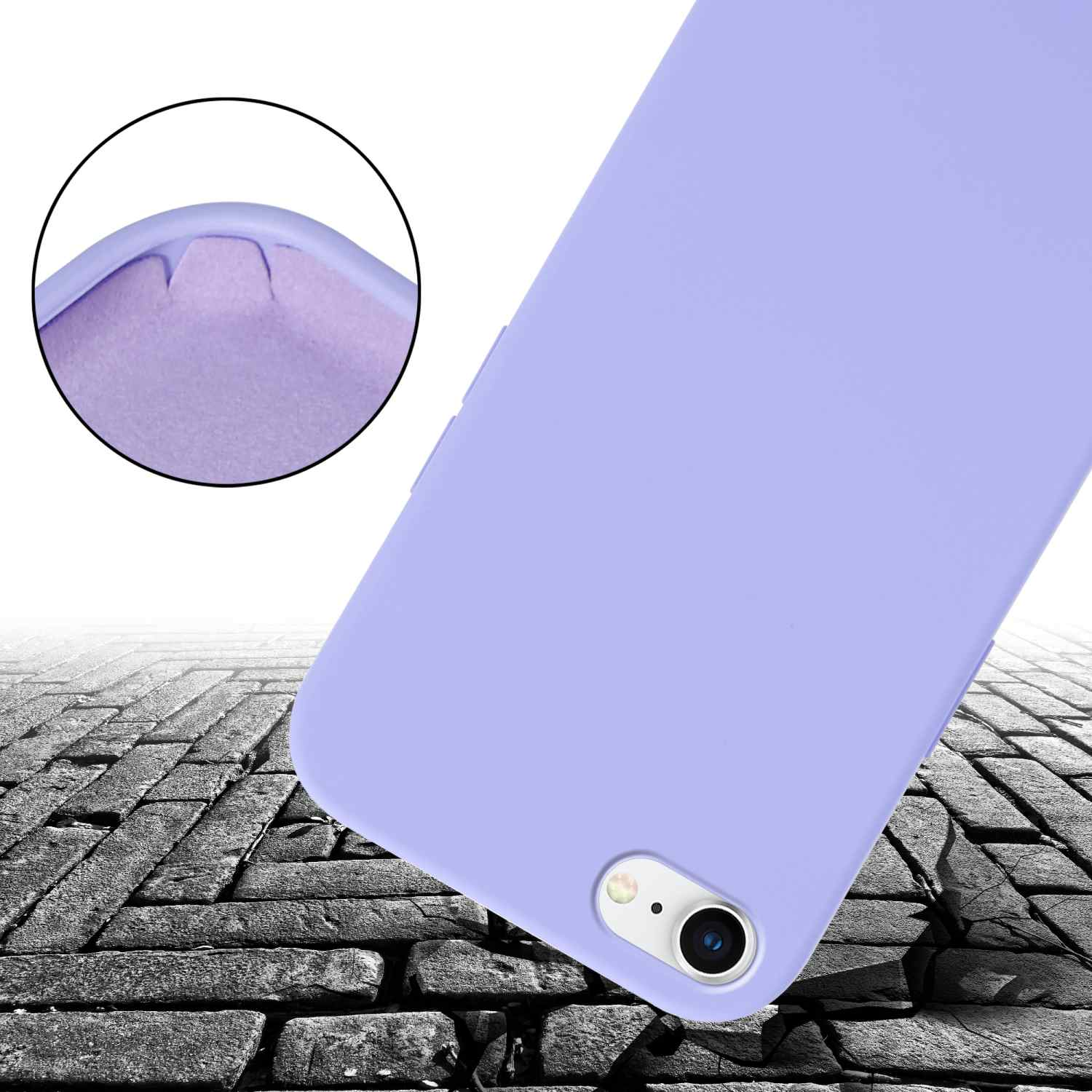 Una custodia per telefono lilla con ritaglio per fotocamera, appoggiata su un motivo di mattoni crepati.