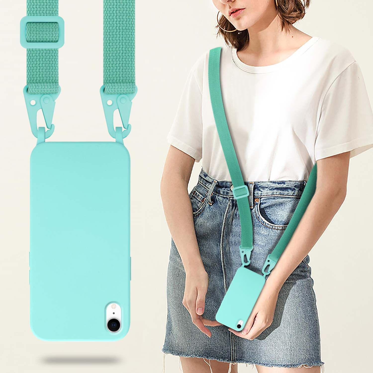 Donna che tiene una custodia per telefono verde acqua con una cinghia. La custodia è azzurra.