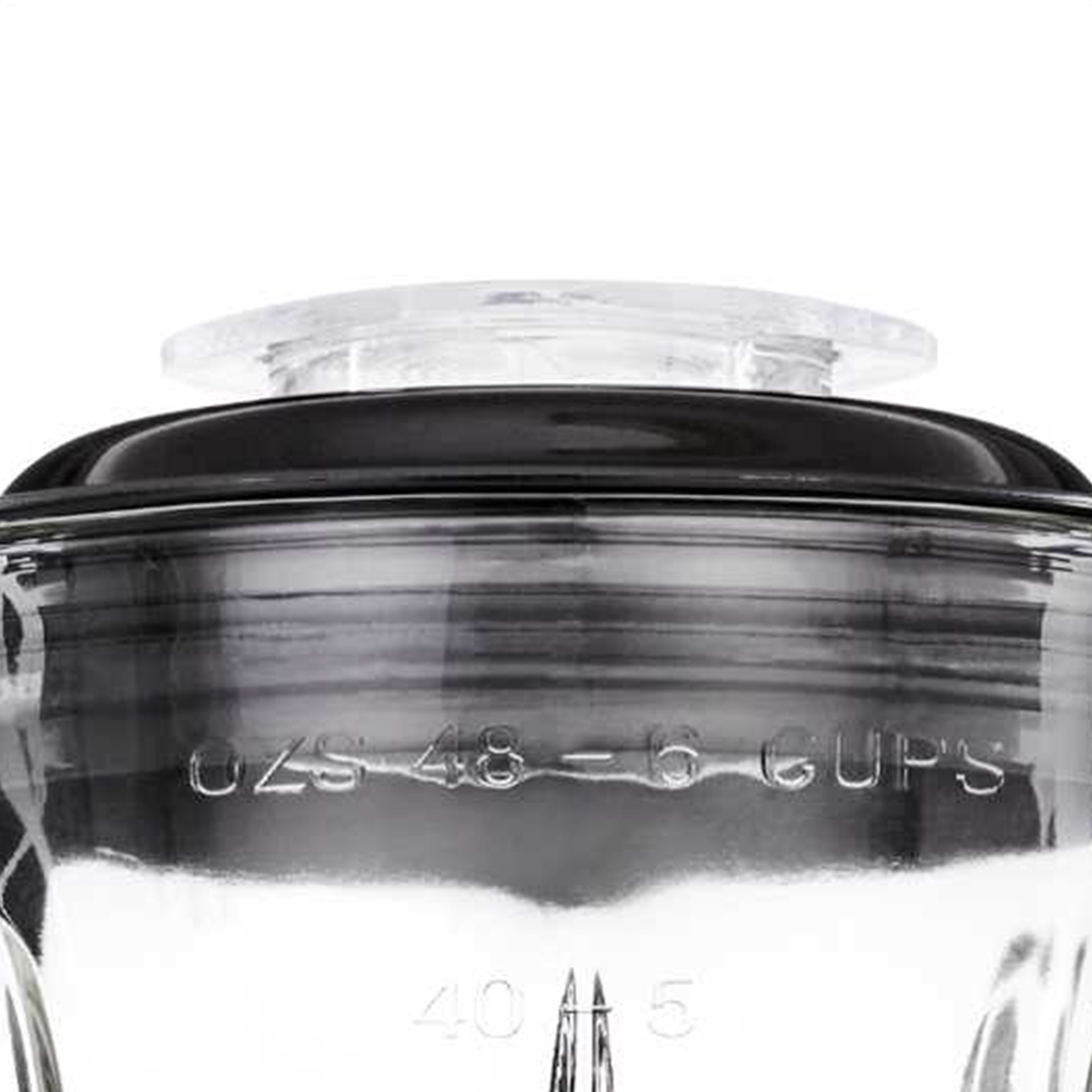 Szklana pokrywa blendera. Przezroczysta plastikowa pokrywa i czarna obręcz. Tekst OZS 48 - 6 CUPS.