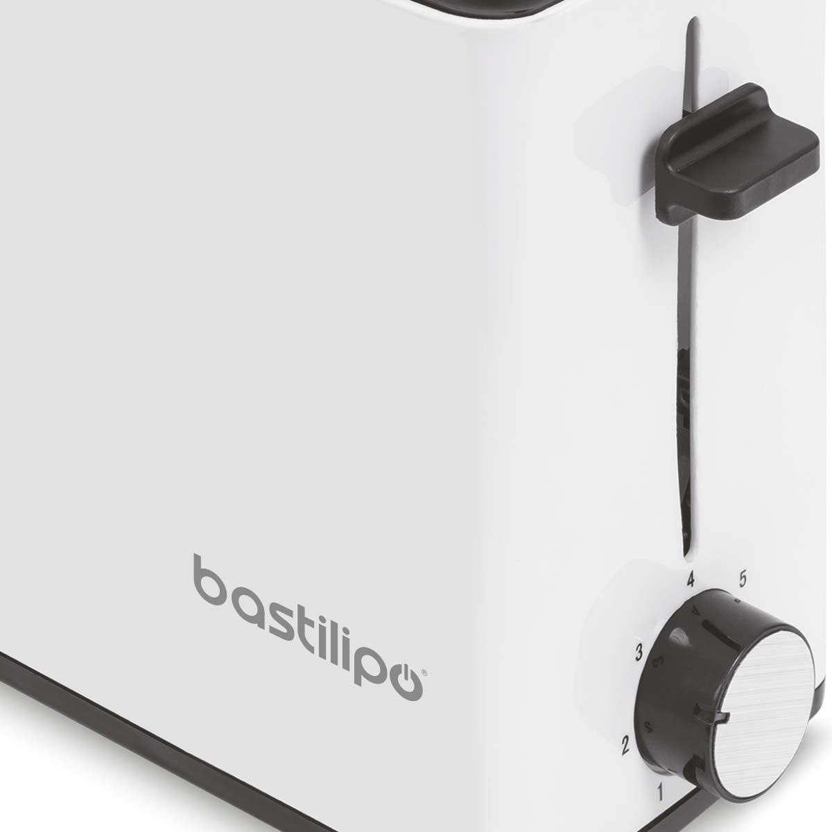 Tostadora blanca con un dial negro y una palanca negra. Marca: bastilipo.
