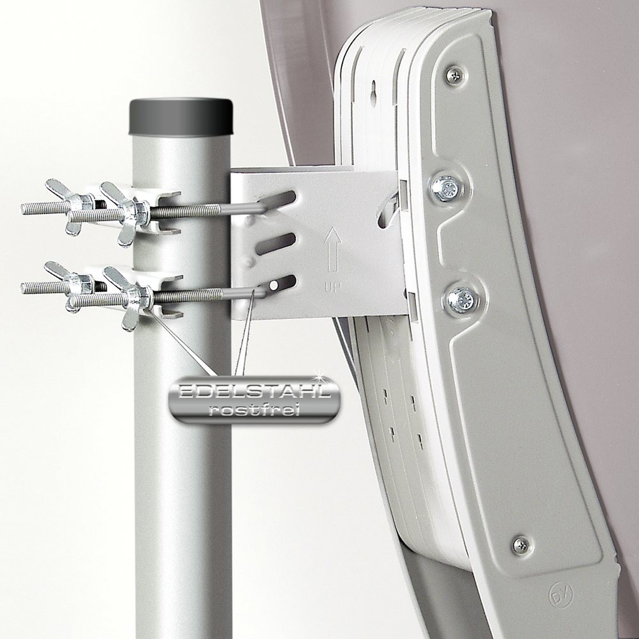 Satellitenschüsselhalterung, Nahaufnahme. Zeigt die Montagehardware.