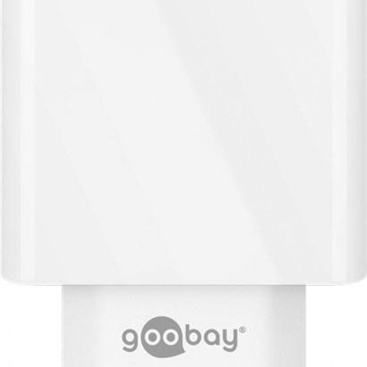 Ein weißer Netzadapter mit dem Markennamen "goobay" unten.