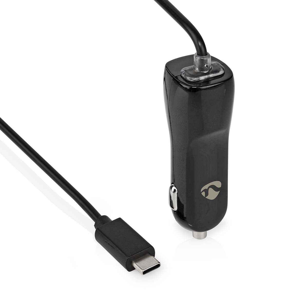 Ein schwarzes Autoladegerät mit Kabel und USB-C-Anschluss. Das Ladegerät hat ein Logo.