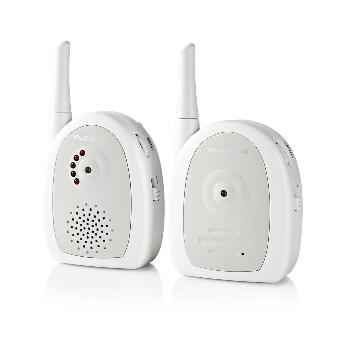Due baby monitor bianchi con antenne. Uno mostra luci rosse, l'altro ha una luce verde.