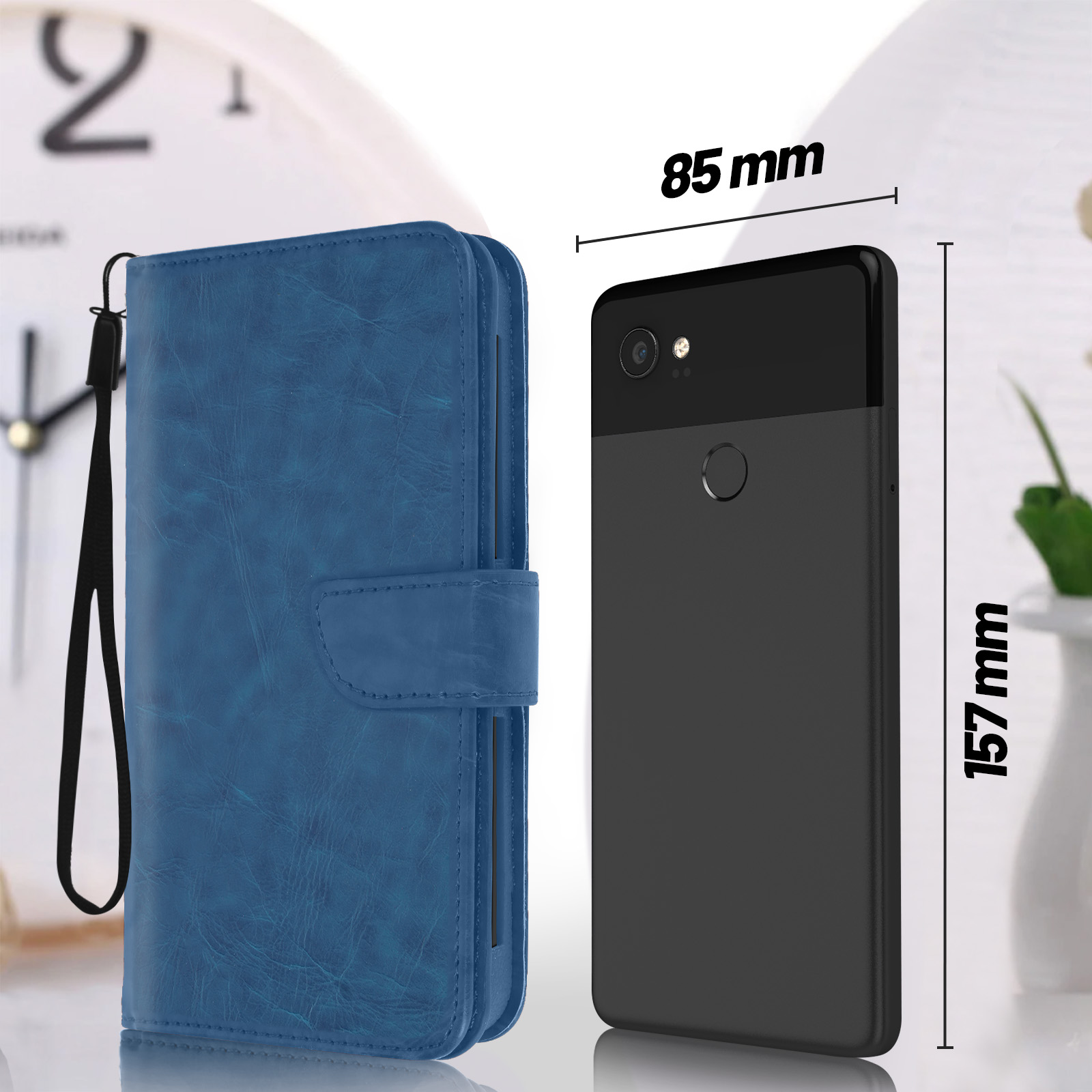 Custodia blu per telefono con telefono e dimensioni, un orologio sullo sfondo e un cinturino.