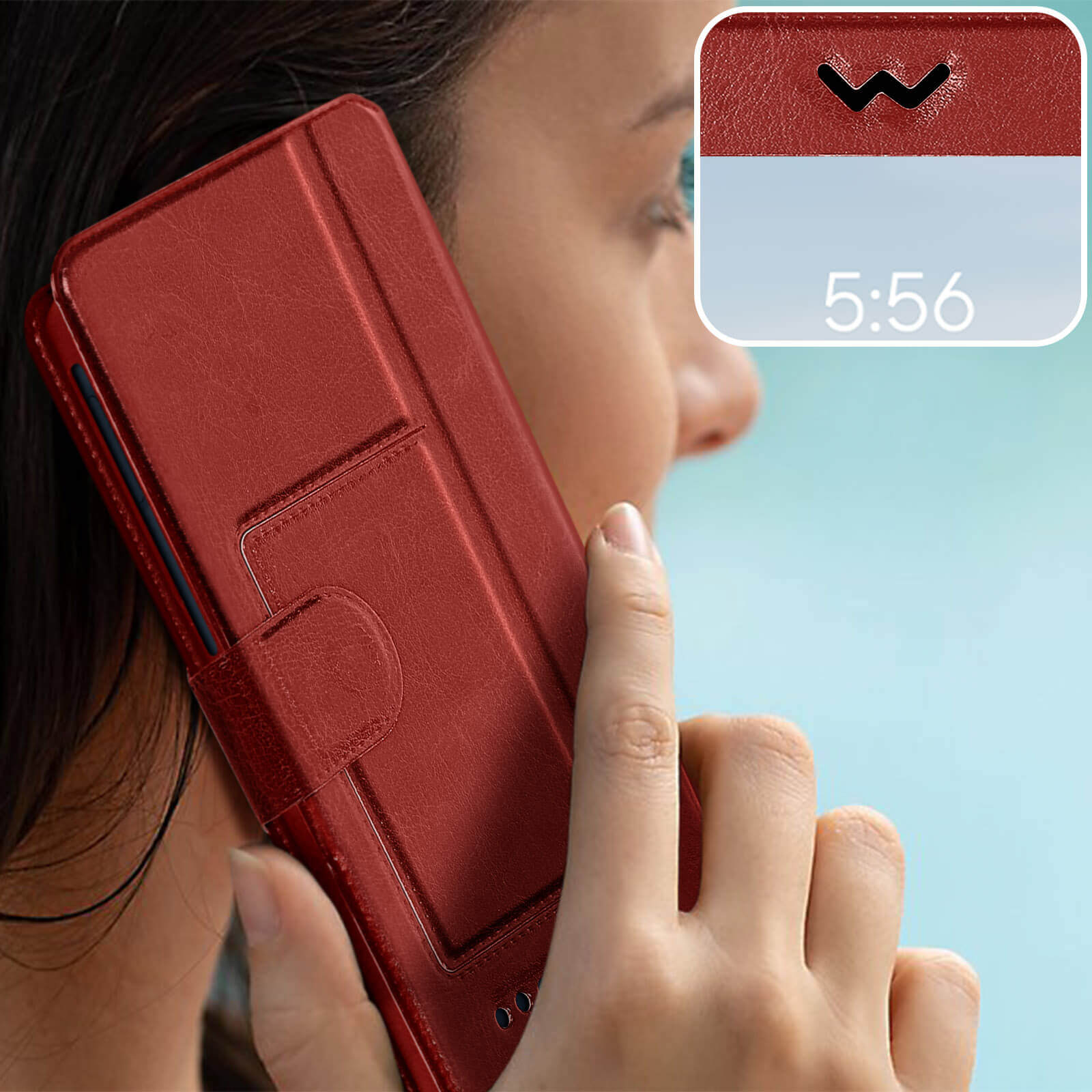 Femme tenant une coque de téléphone rouge. L'heure à l'écran est 5:56. Gros plan.