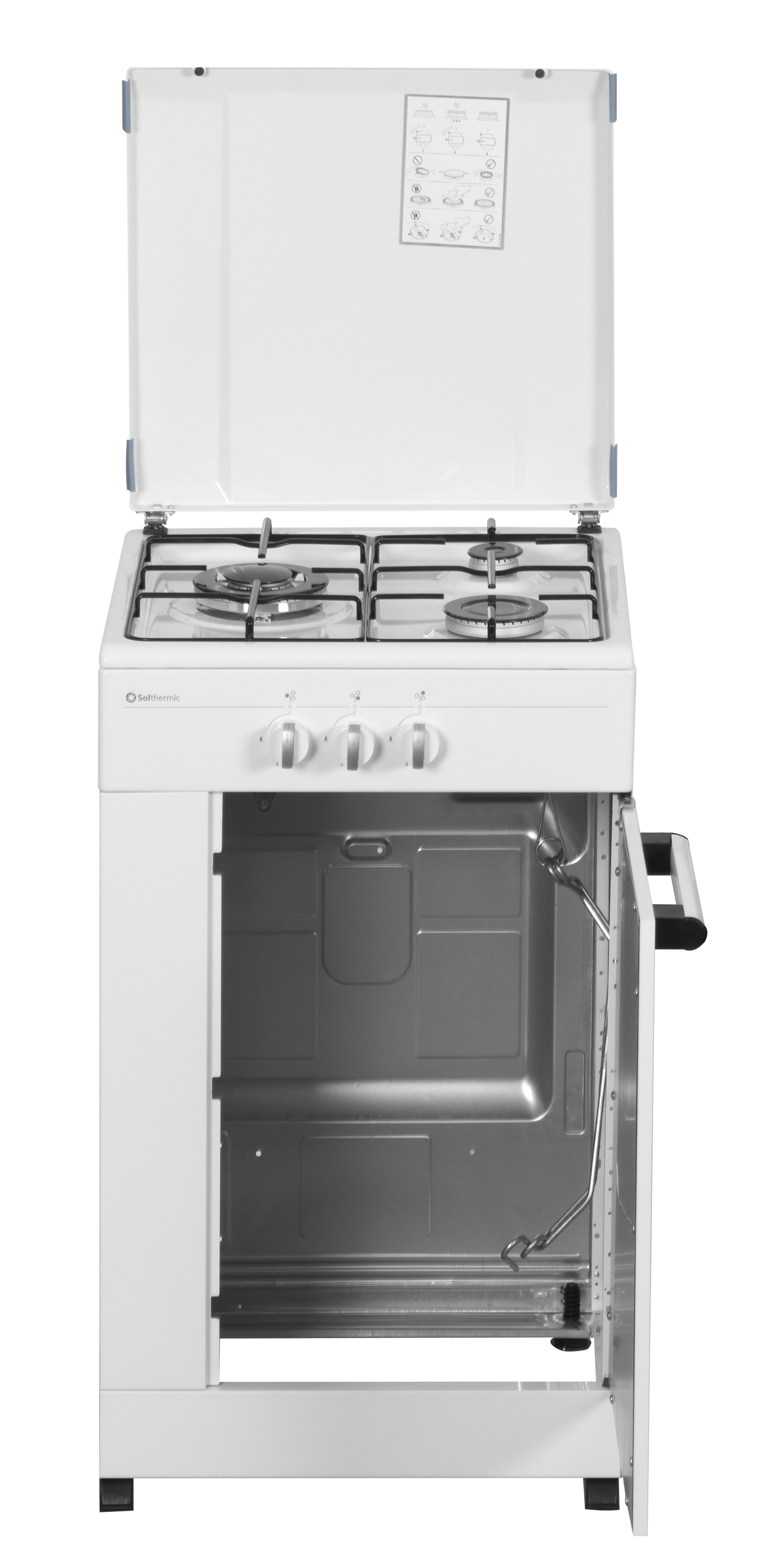 Una cocina de gas Solthermici blanca con la puerta del horno abierta. La parte superior tiene cuatro quemadores y una tapa blanca. El horno es plateado.