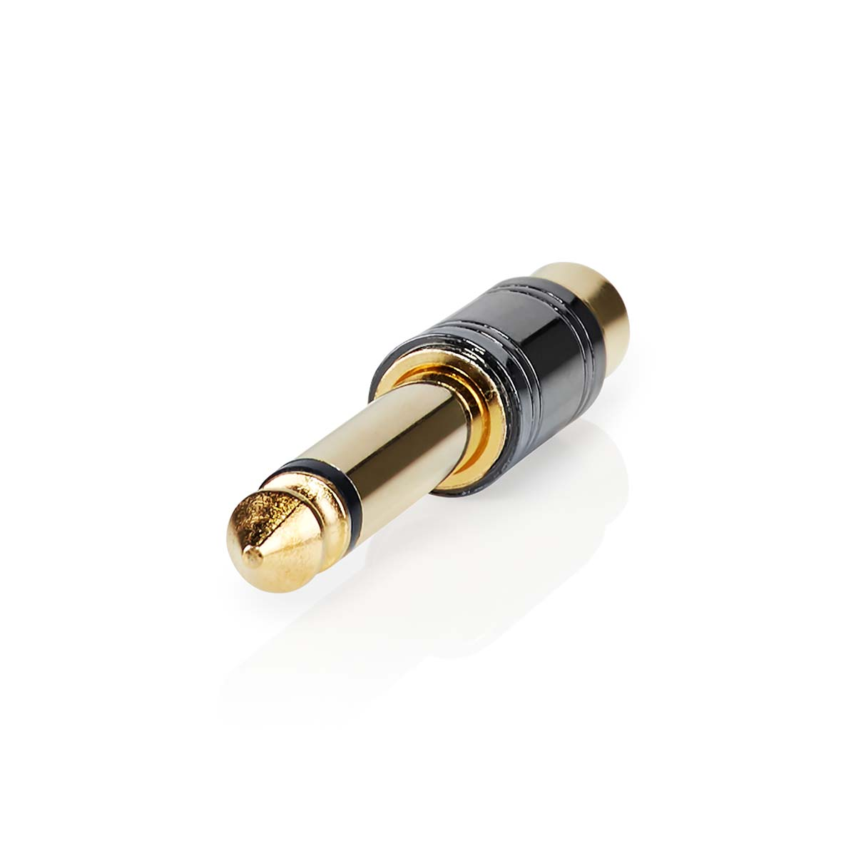 Un connettore audio oro e nero su sfondo bianco.