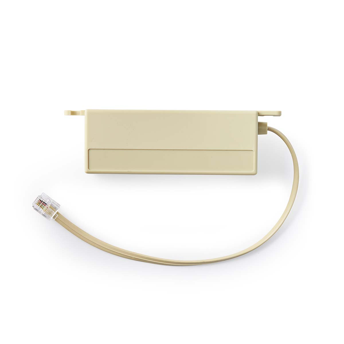 Cable telefónico beige con conector beige, fondo blanco.