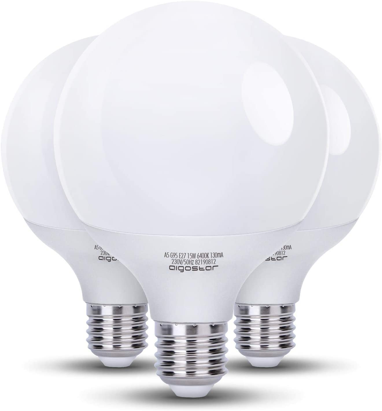 Tre lampadine LED bianche con attacco E27, una accanto all'altra su sfondo bianco.