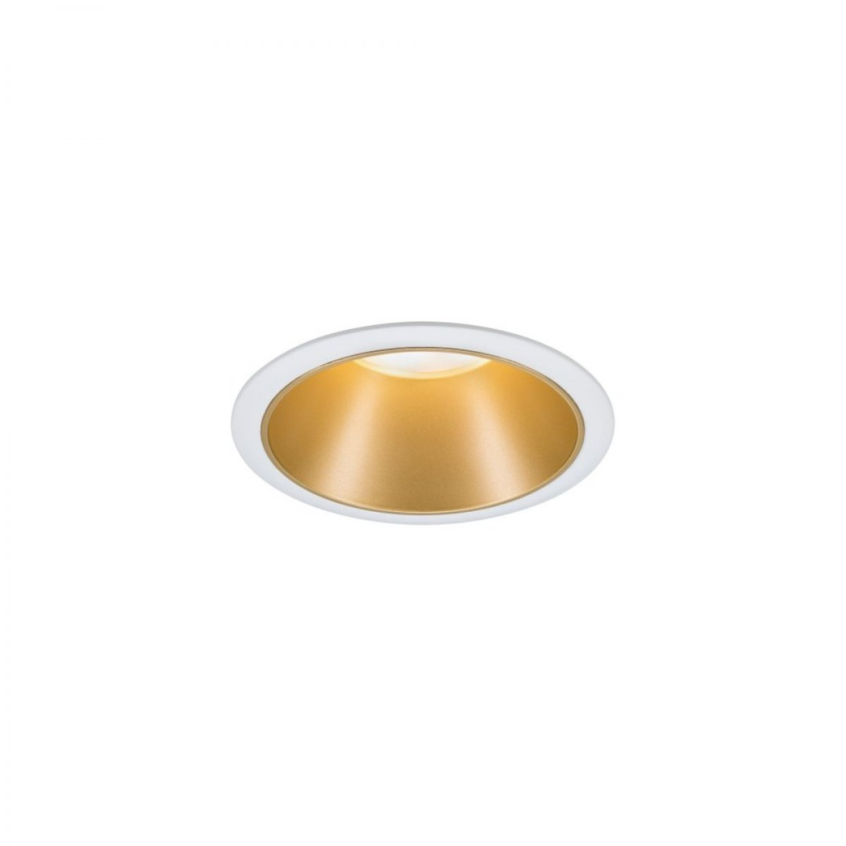 Primo piano di un lampadario moderno. Presenta più luci bianche a forma di globo su aste metalliche.