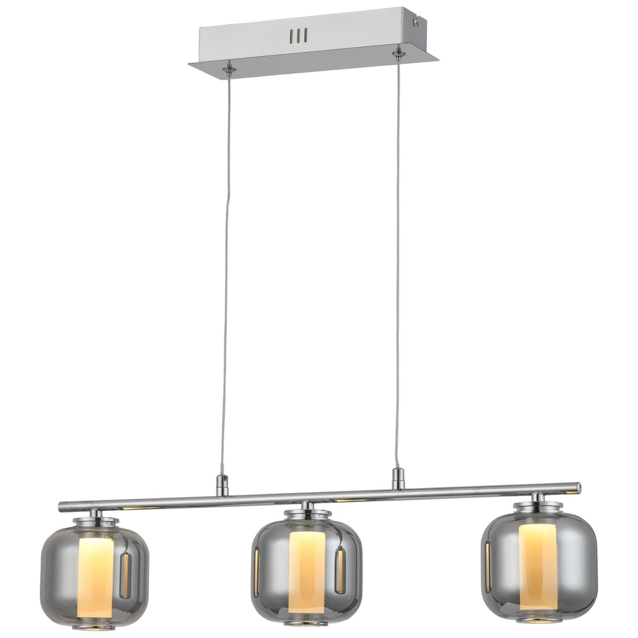 Eine moderne Hängeleuchte mit drei rauchgrauen Glaslampenschirmen und bernsteinfarbenen Lichtern.
