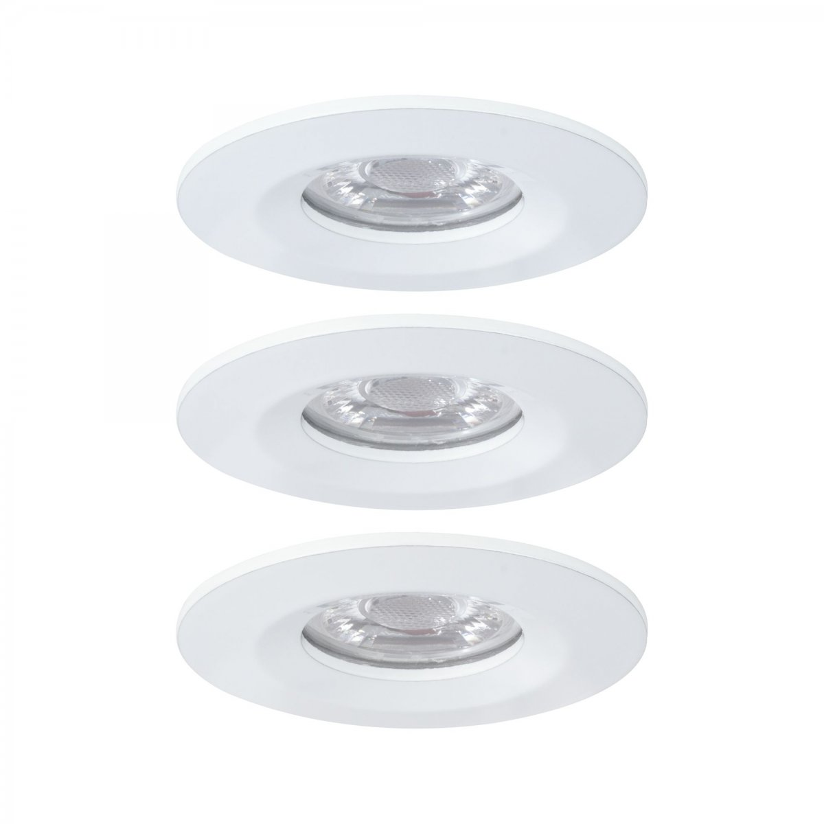 Tre faretti bianchi ad incasso. Ognuno ha un design circolare con una sorgente luminosa centrale.