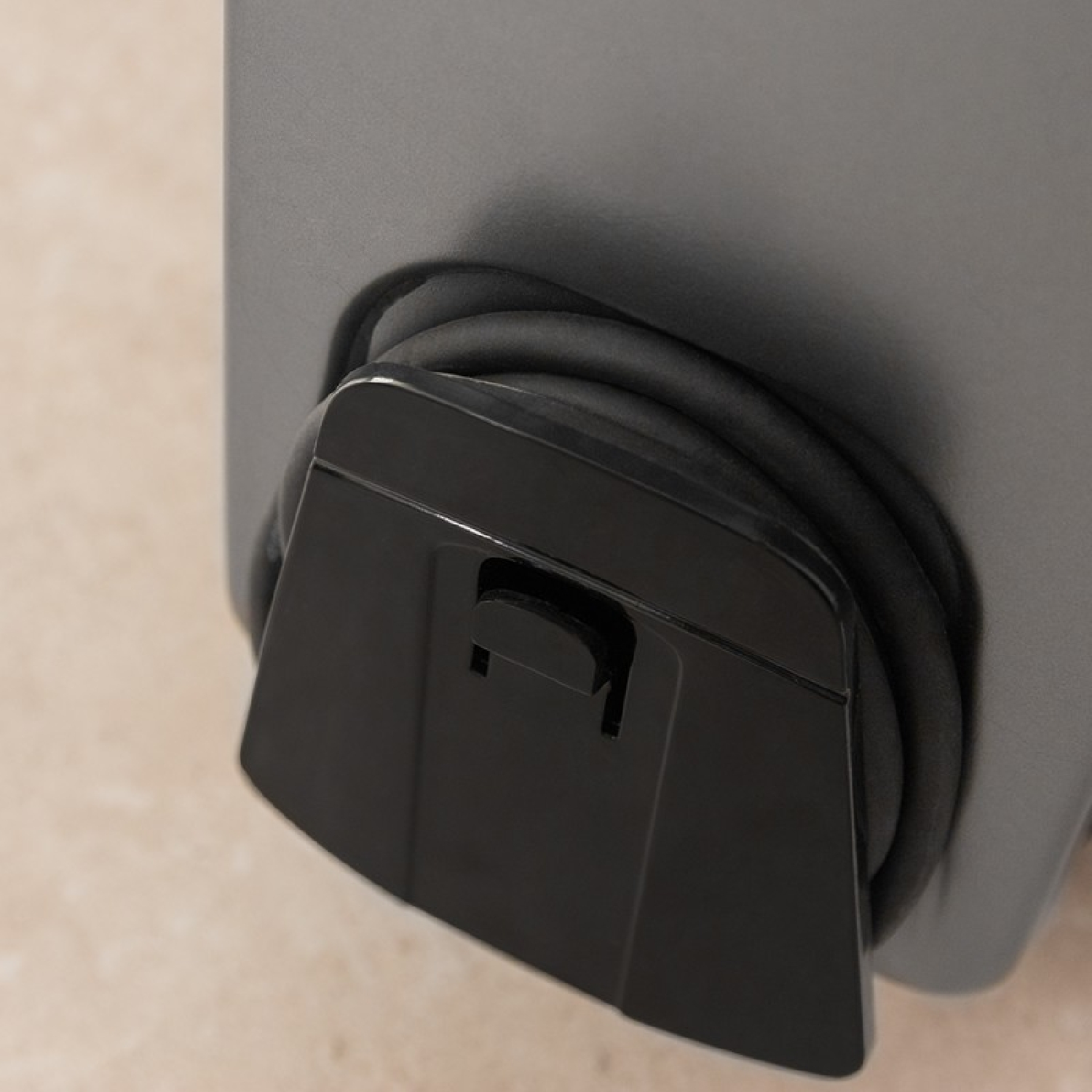 Grzejnik żeberkowy CECOTEC 05889 Czarny