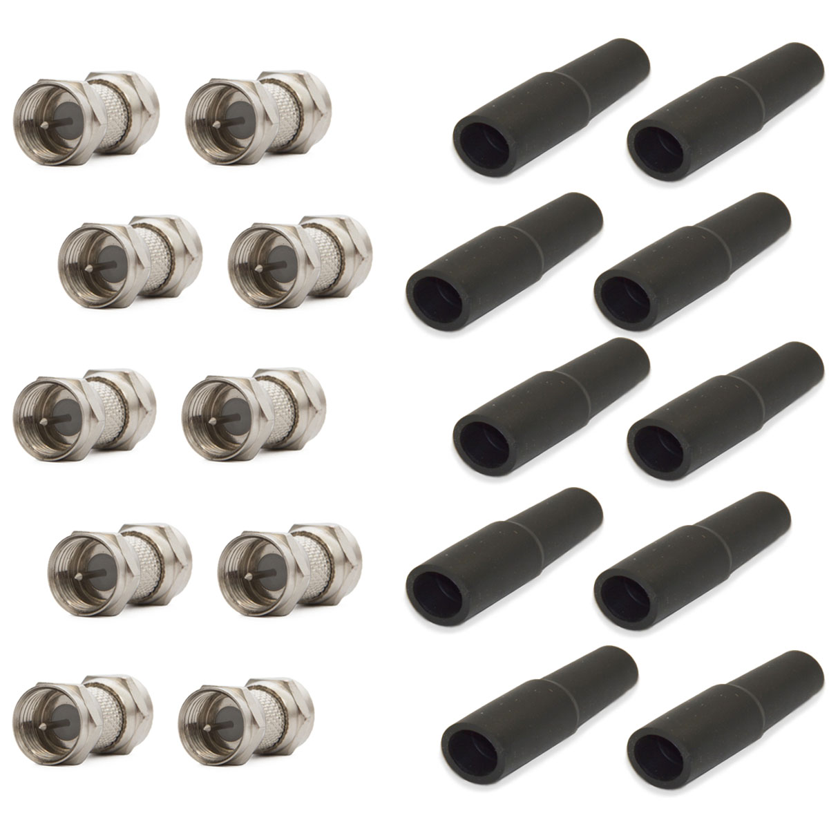 Mehrere silberne Koaxialstecker und schwarze Gummi-Schutzhülsen sind auf einer weißen Oberfläche angeordnet.