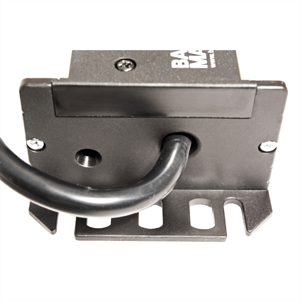 Czarny konektor urządzenia ze śrubami i elastycznym kablem.