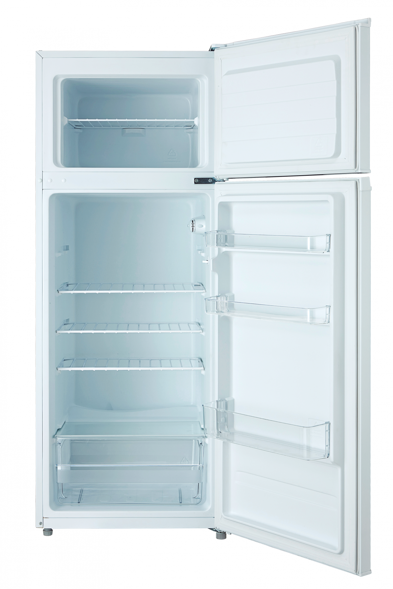 Refrigerador blanco con ambas puertas abiertas. El interior tiene estantes y cajones. Fondo blanco.