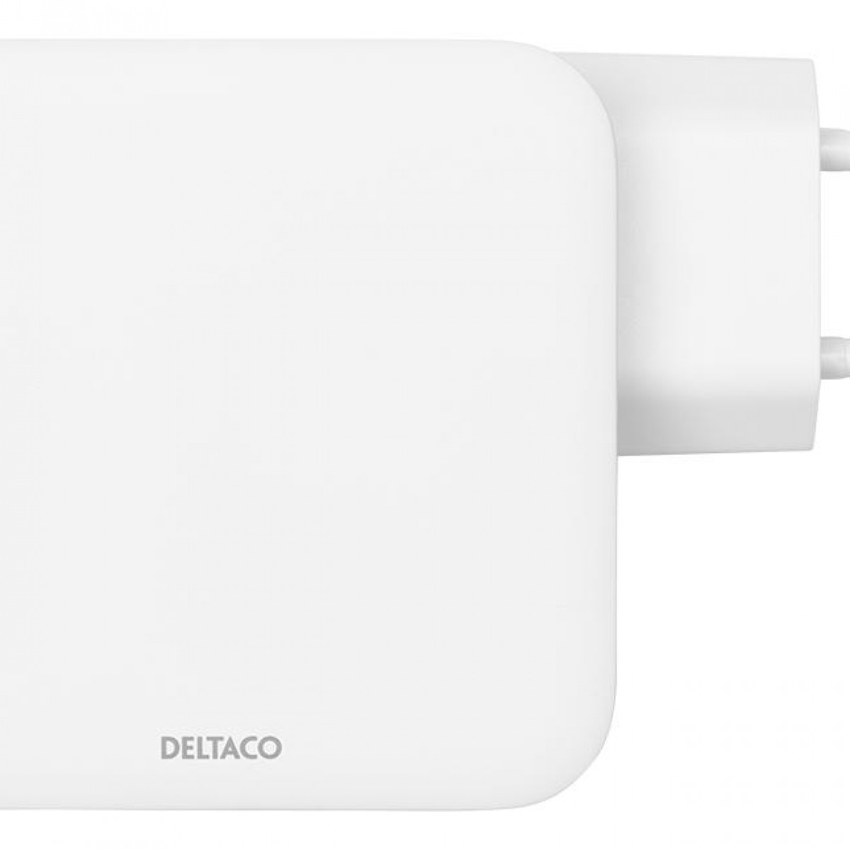 Weißes Wandladegerät mit weißem Gehäuse und Zweipolstecker. Der Markenname 'DELTACO' ist sichtbar.