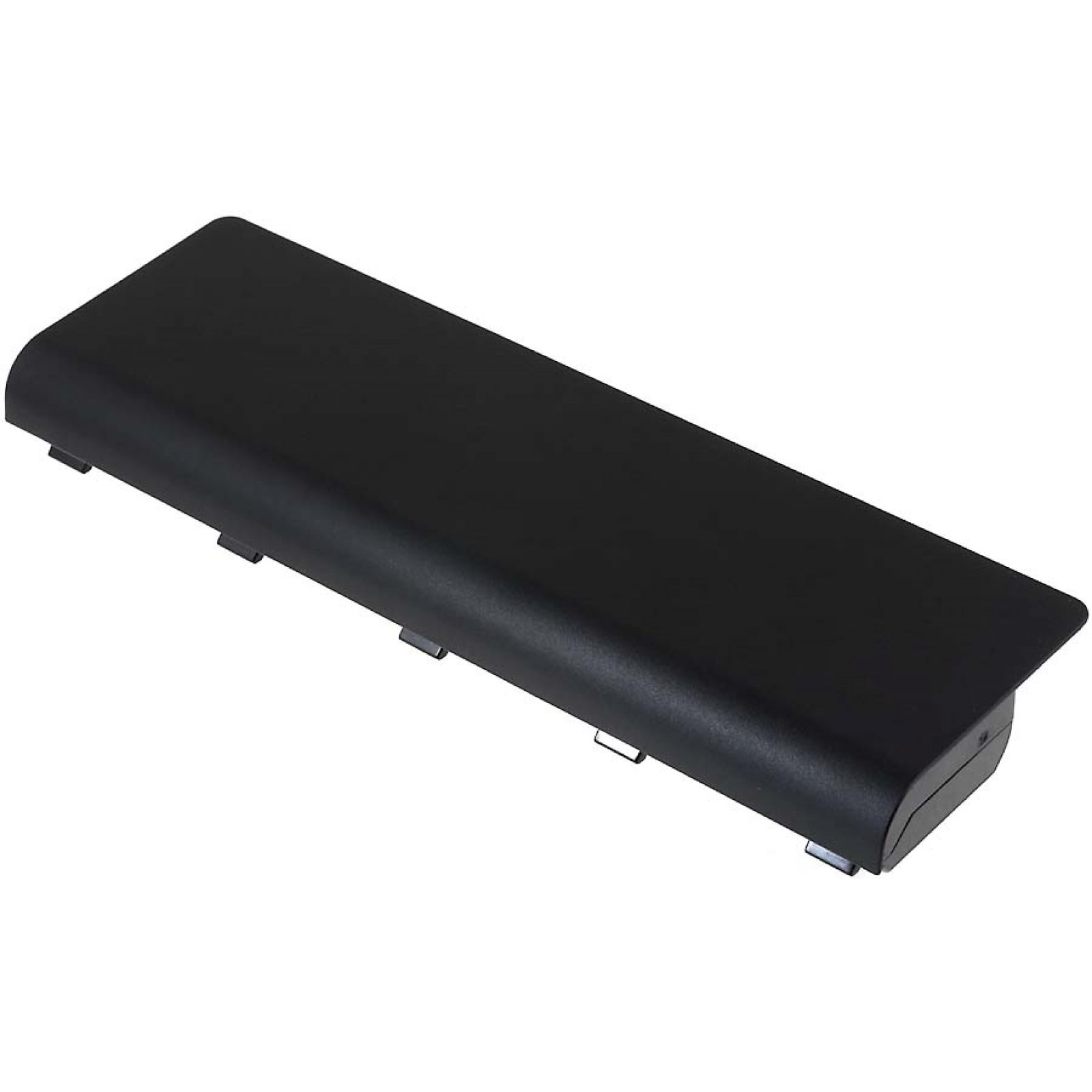 Batería negra para portátil. Forma rectangular con borde superior curvo y pequeñas pestañas laterales.