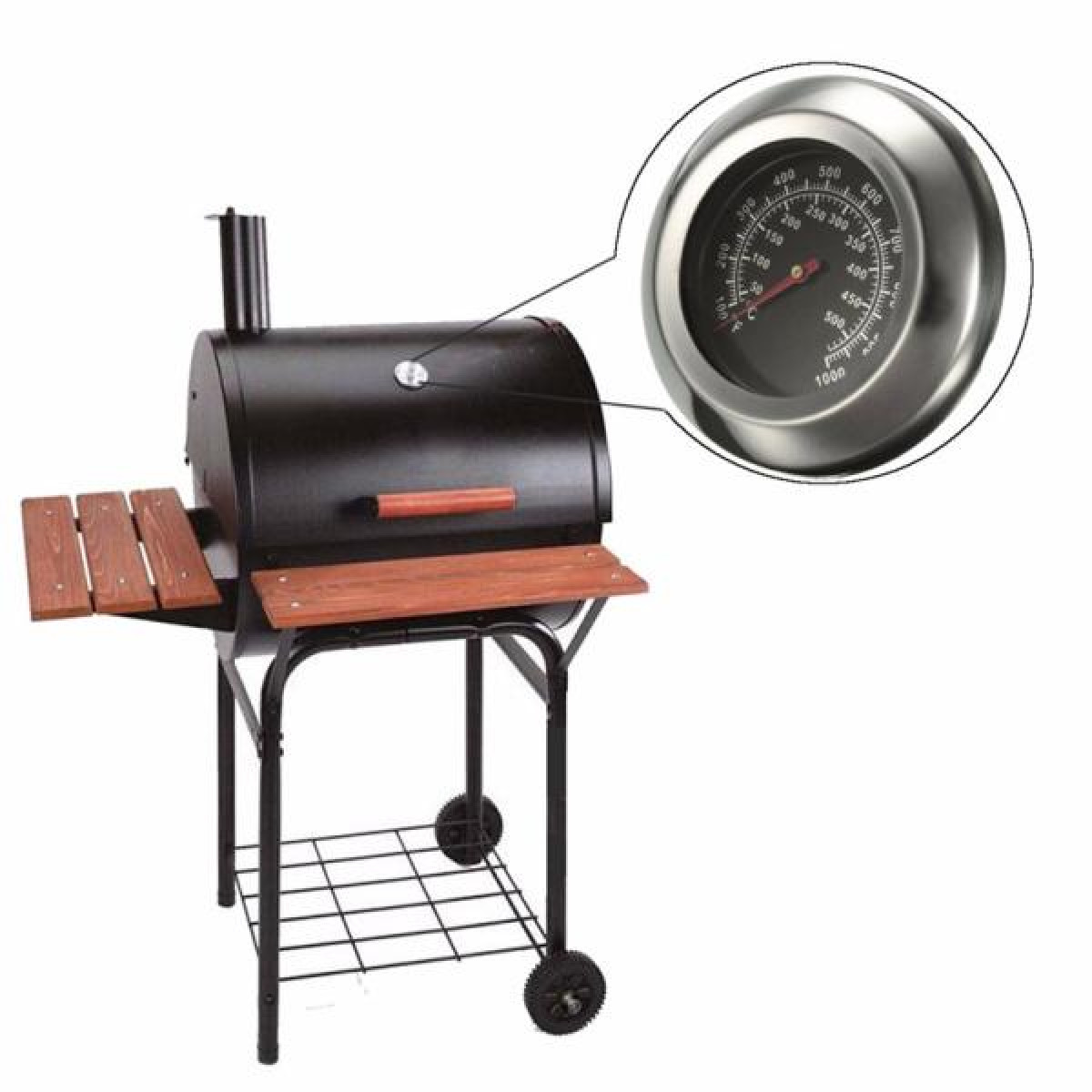 Zwarte grill met thermometer, houten planken en wielen. Geïsoleerd op wit.