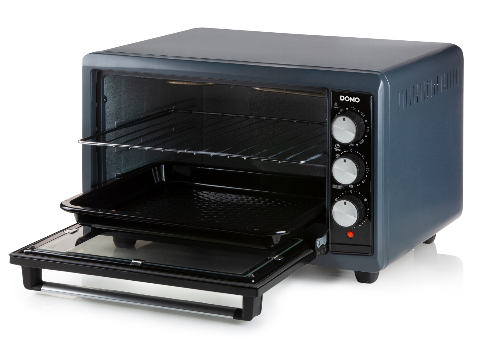 Ciemnoszary piekarnik z otwartymi drzwiami. W środku znajdują się ruszty, a taca jest wysunięta.