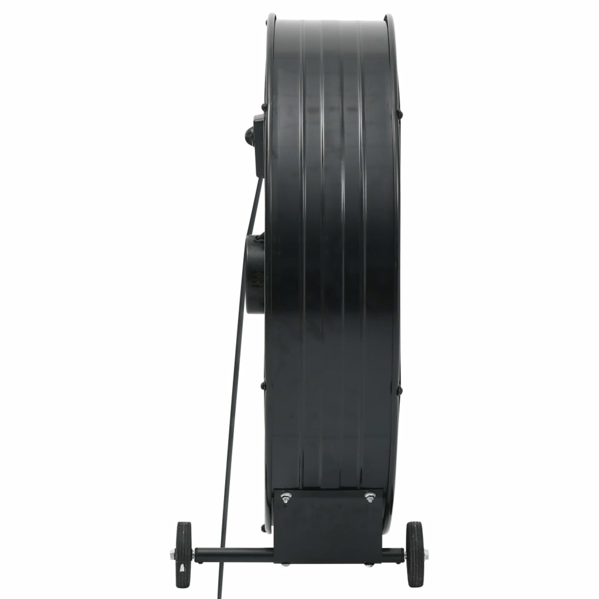 Ventilatore industriale, nero, con ruote. Il ventilatore è montato su un telaio. Cinghia e motore visibili.