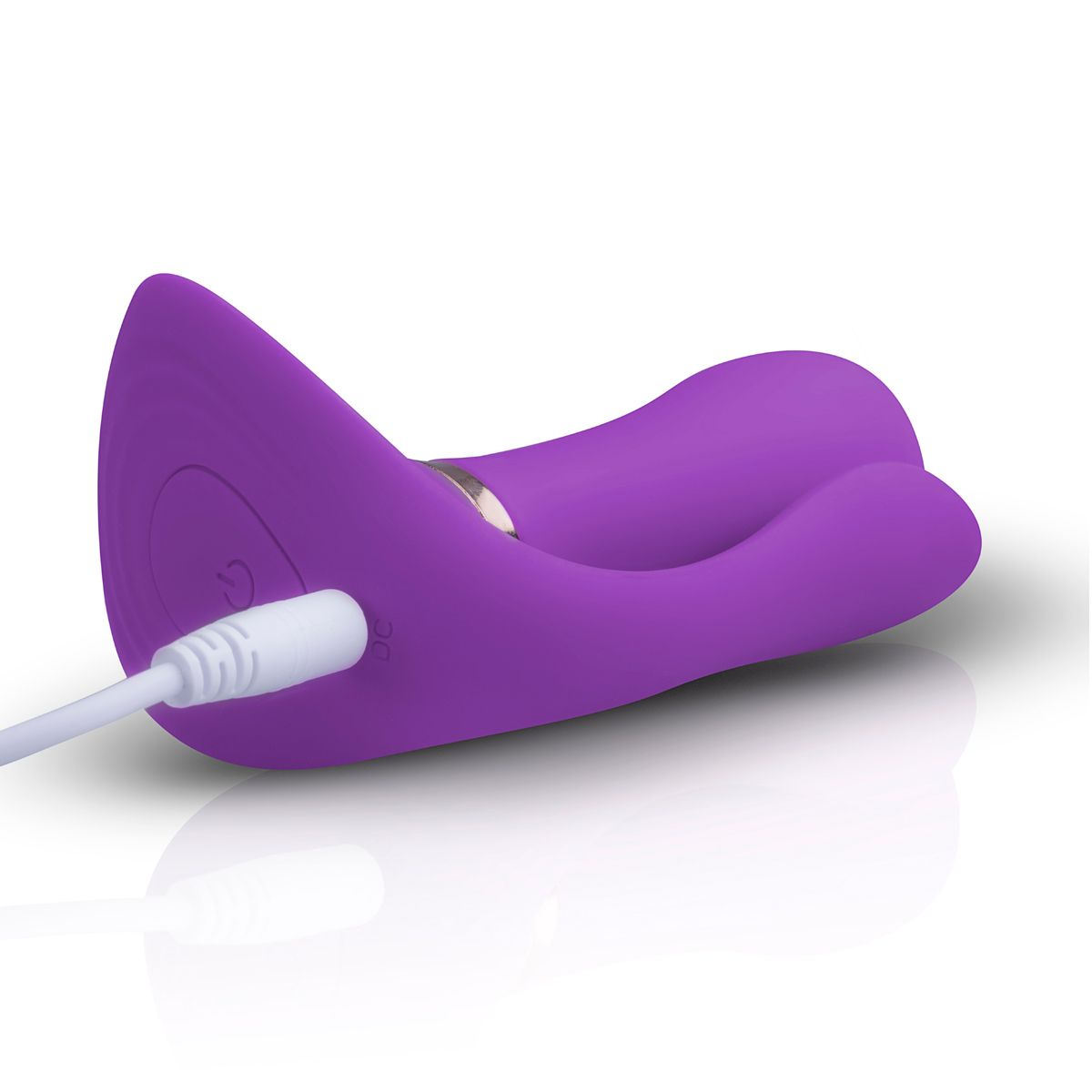 Ein lila Sexspielzeug mit einem weißen Ladekabel auf einer weißen Oberfläche.